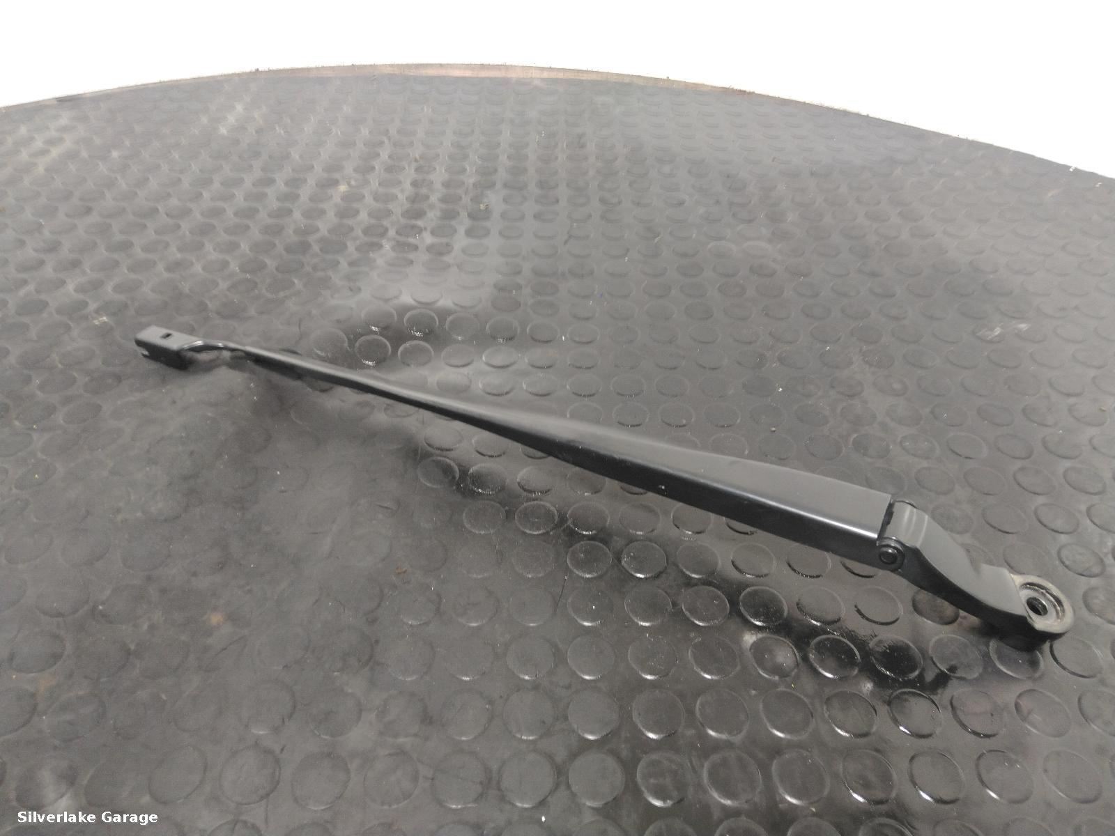 View Auto part Wiper Arm TOYOTA PRIUS 2018