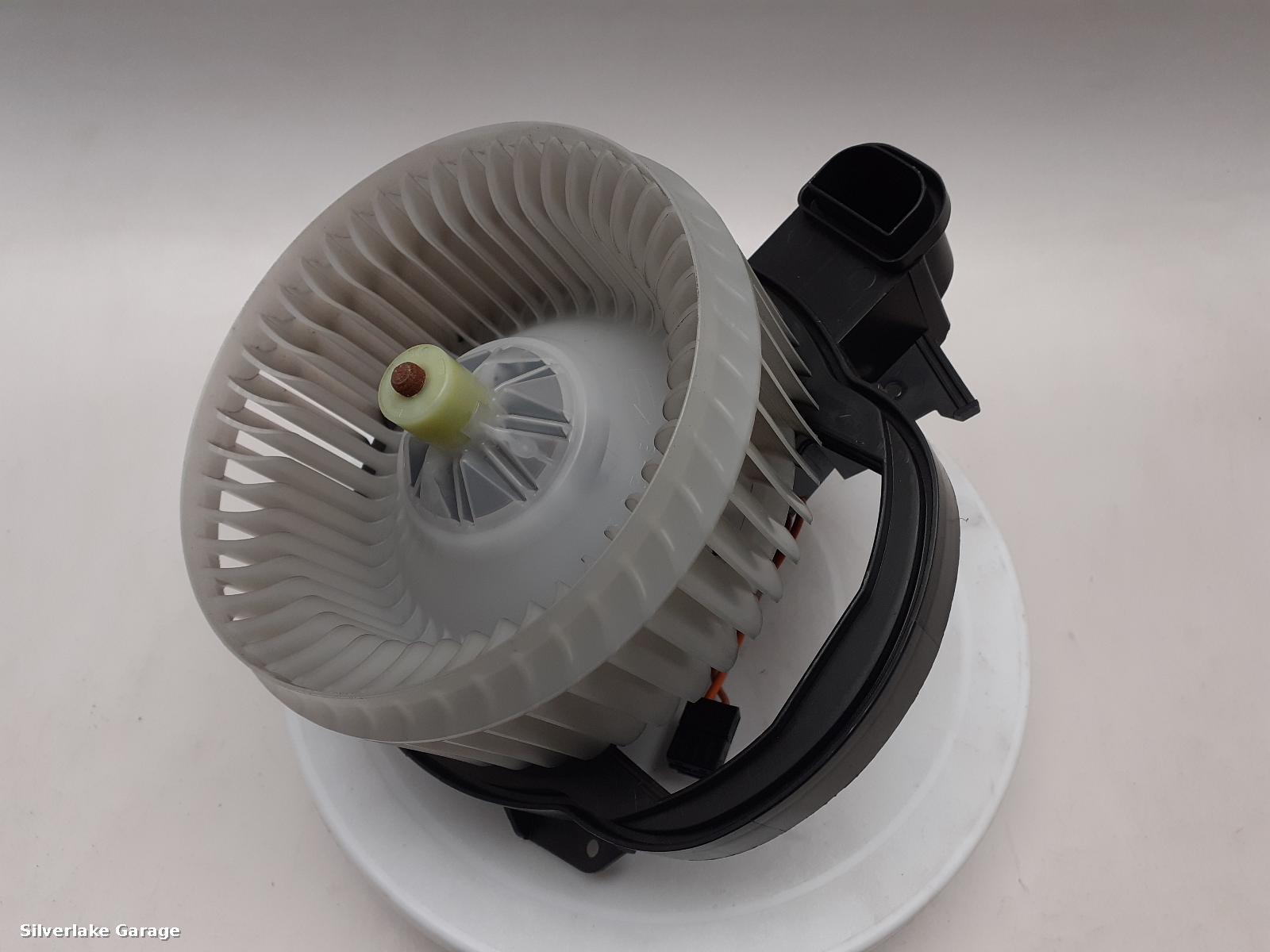 View Auto part Heater Motor/Assembly JAGUAR F-PACE 2018