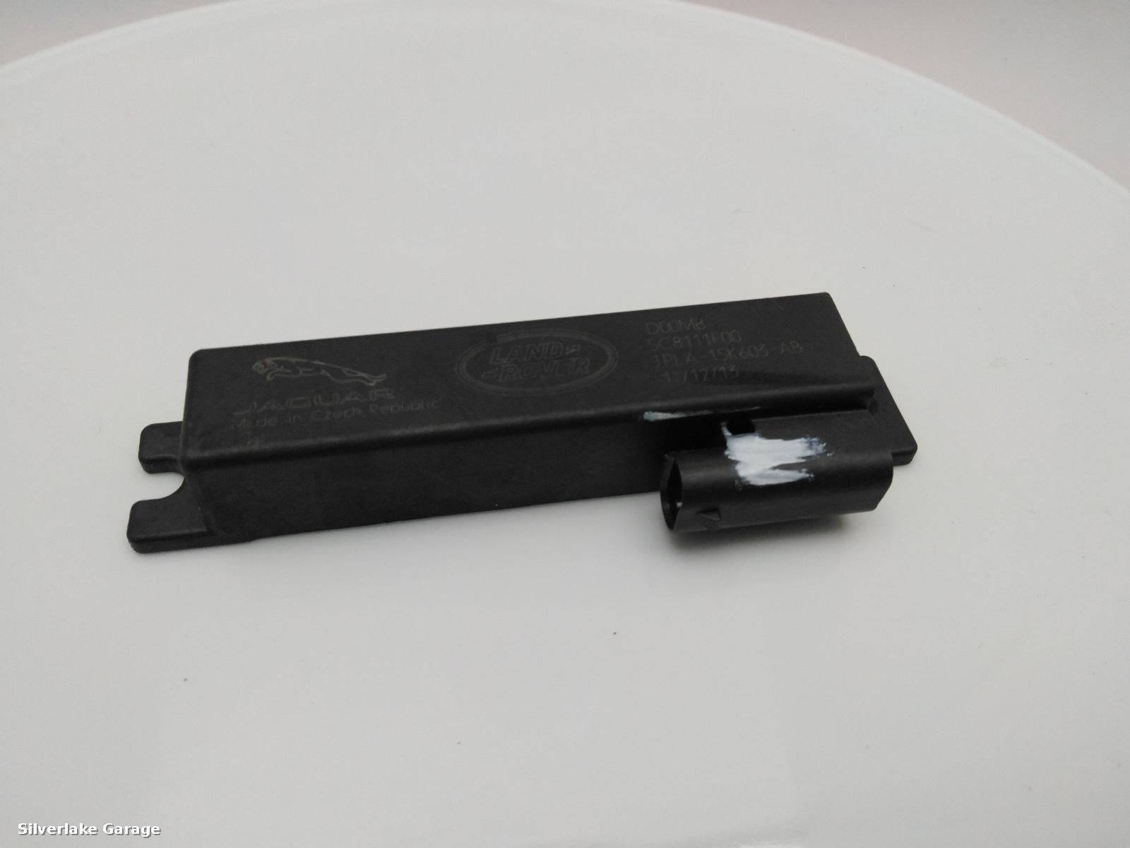 View Auto part Antenna LAND ROVER RANGE ROVER 2018