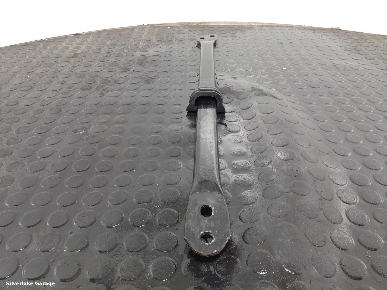 View Auto part Misc Bracket LAND ROVER RANGE ROVER 2018