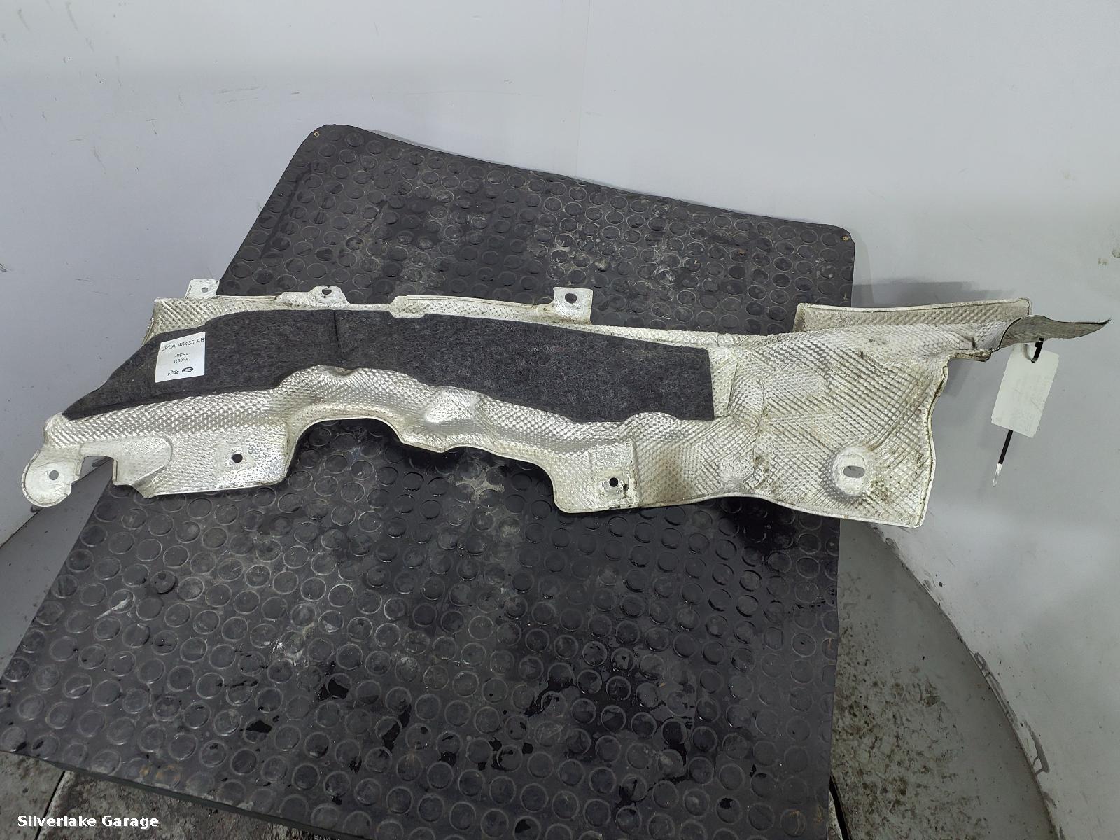 View Auto part Heat Shield LAND ROVER RANGE ROVER 2018