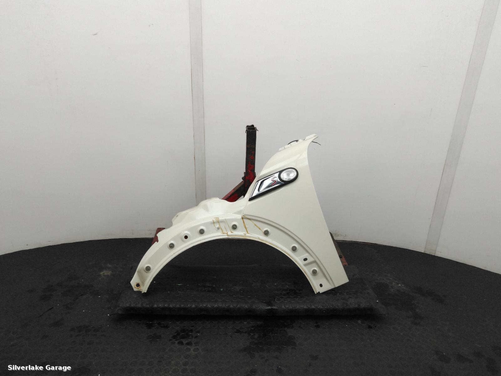 View Auto part L Wing MINI (BMW) MINI 2008