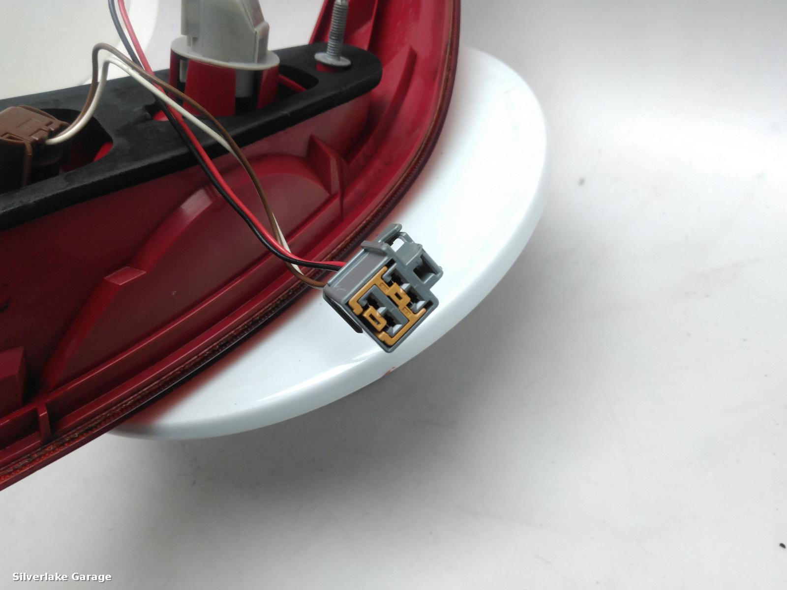 View Auto part R Taillight FORD FOCUS 2008