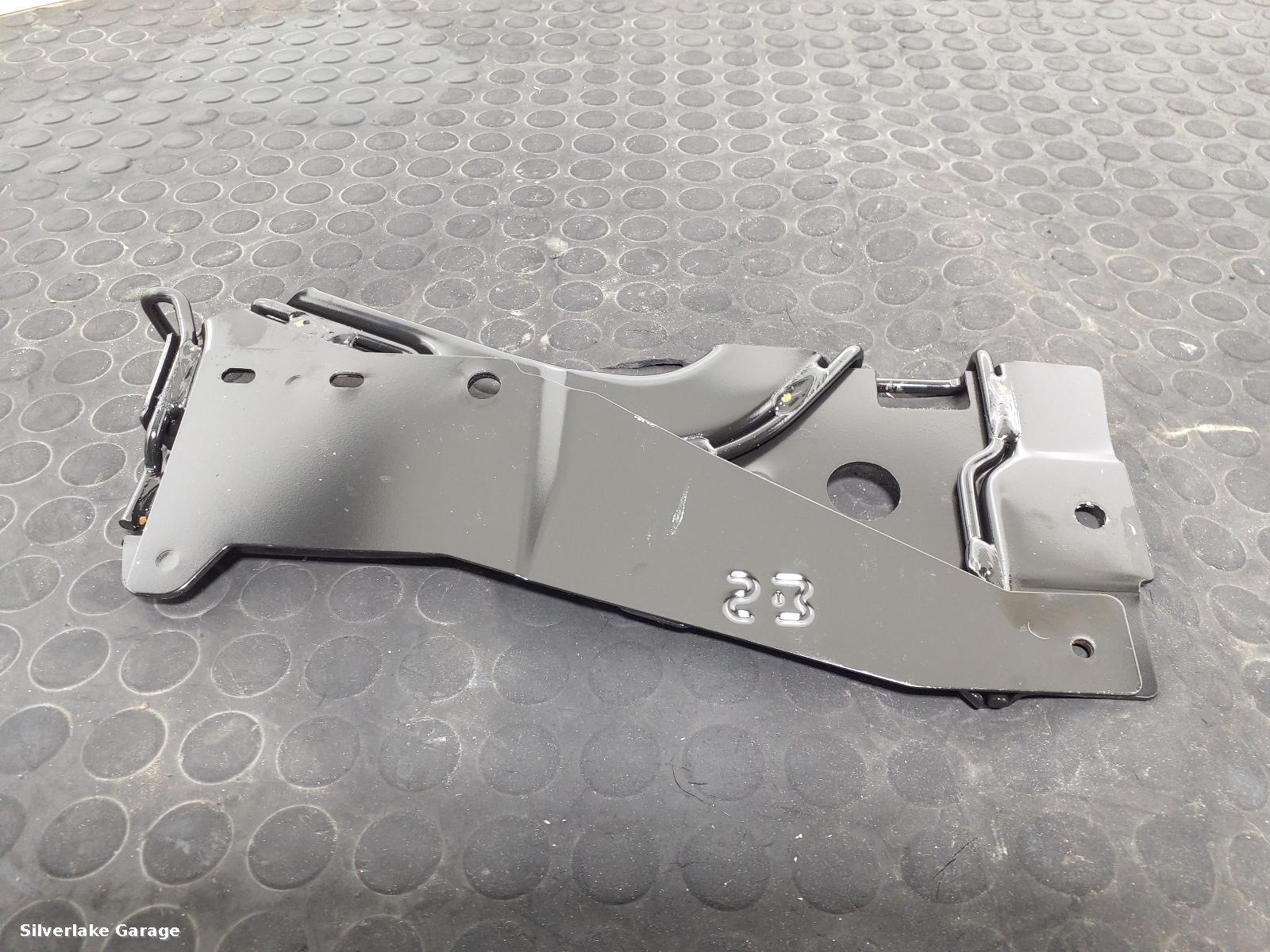 View Auto part Misc Bracket JAGUAR XF 2014