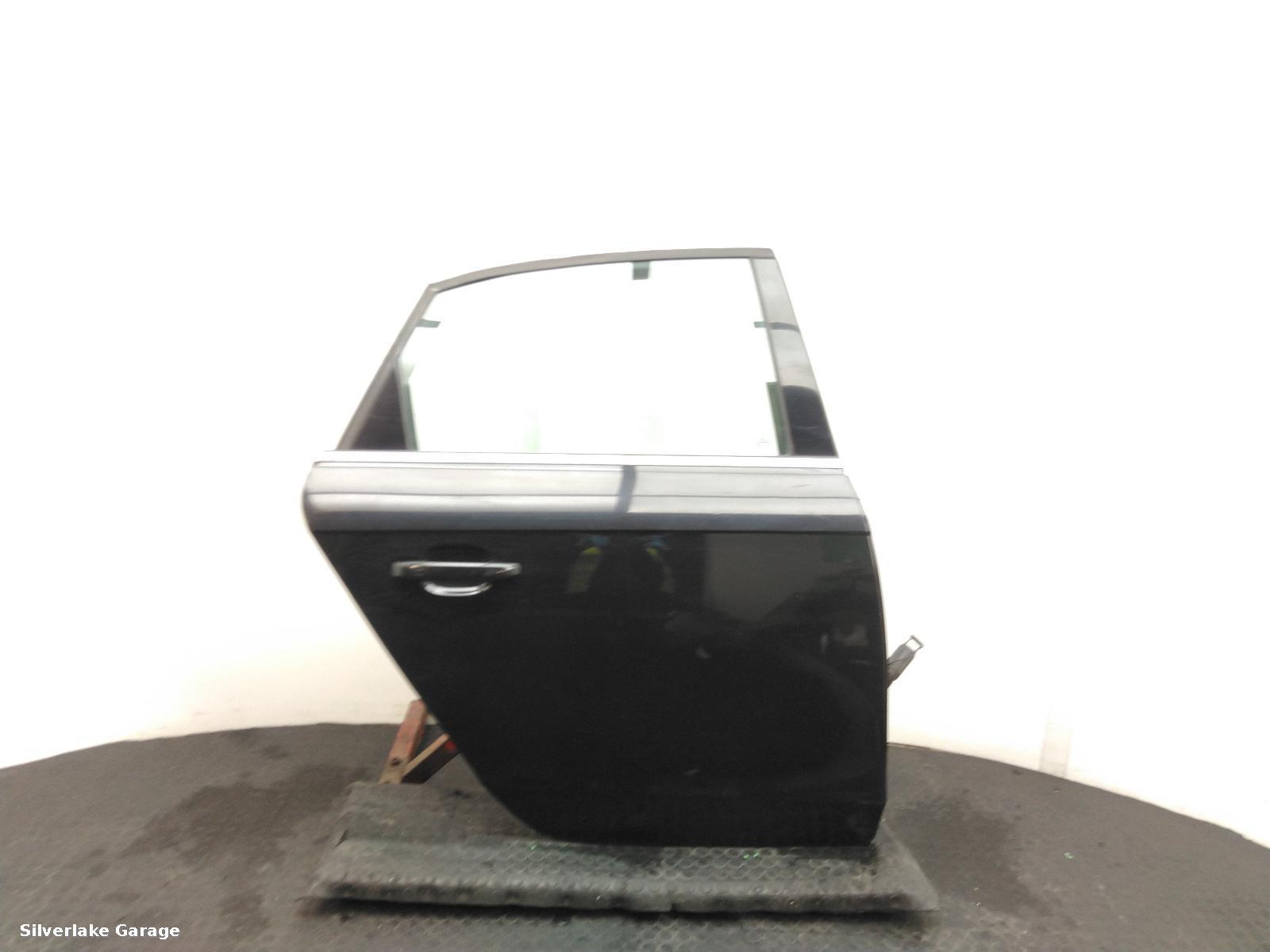 View Auto part R Rear Door AUDI A4 2009