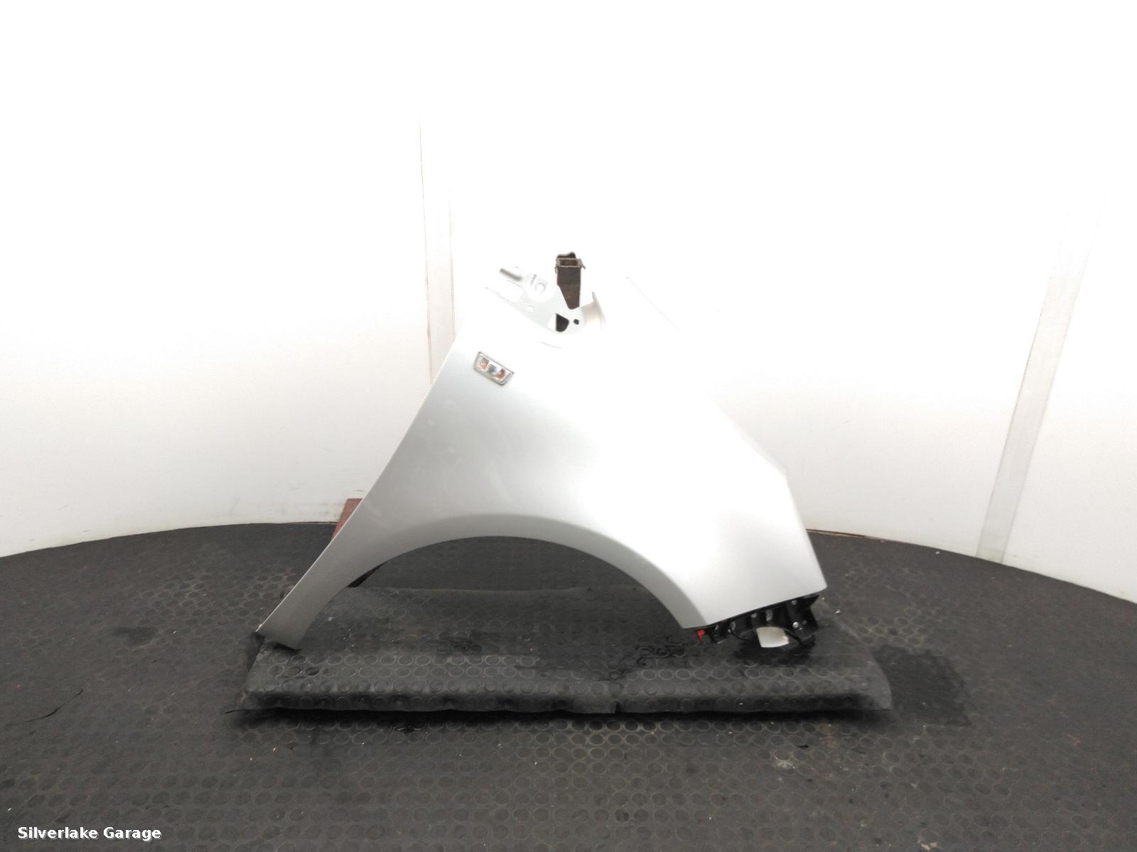 View Auto part R Wing VAUXHALL MERIVA 2011