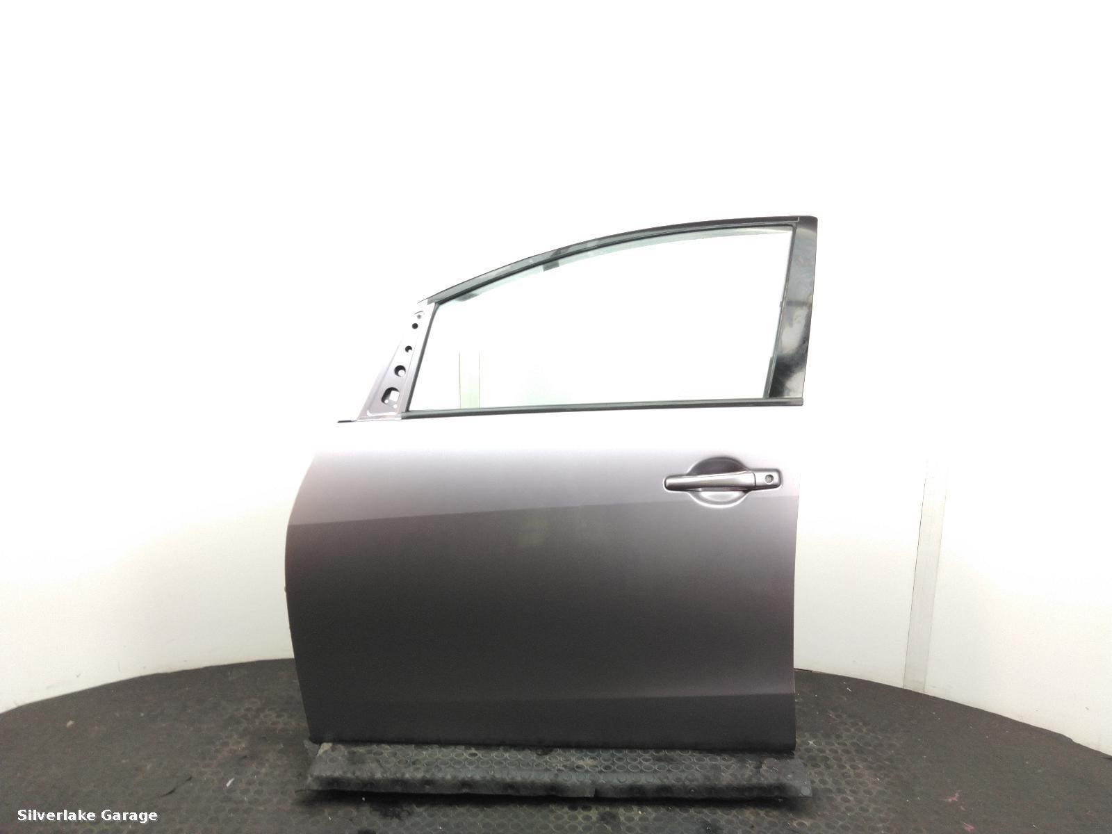 View Auto part L Front Door MITSUBISHI GRANDIS 2004