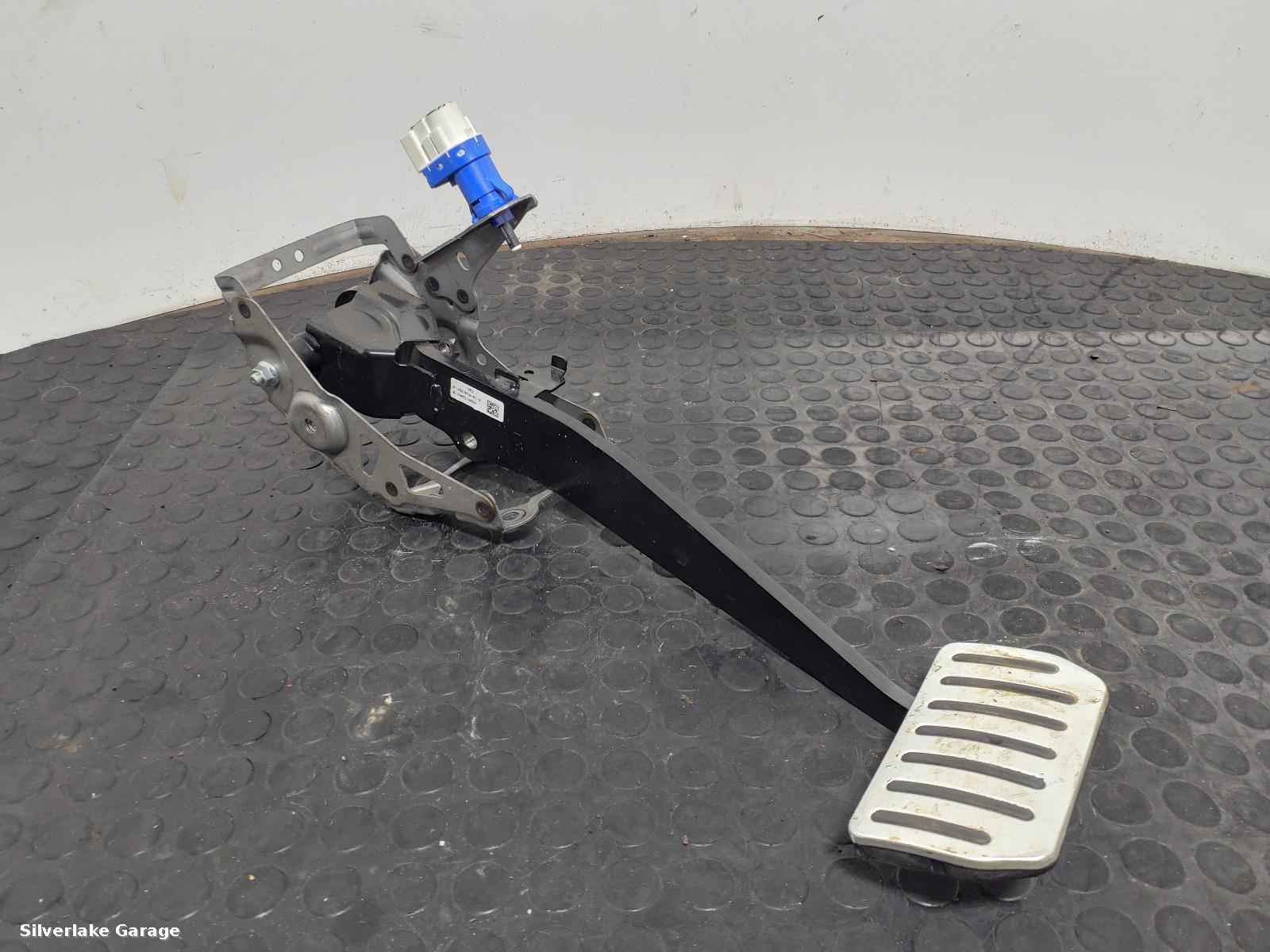 View Auto part Pedal Box TESLA MODEL X 2020