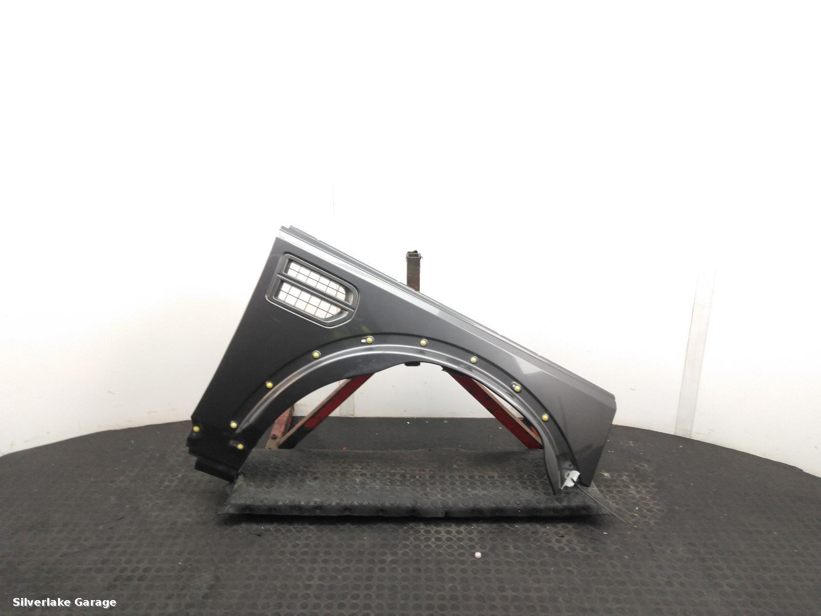 View Auto part R Wing LAND ROVER DISCOVERY 2004