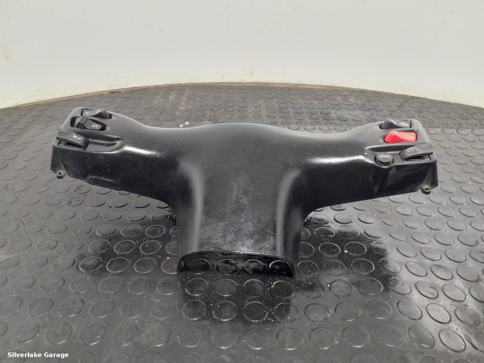 View Auto part CLOCK_MOUNTING_BRACKET PIAGGIO VESPA 2020