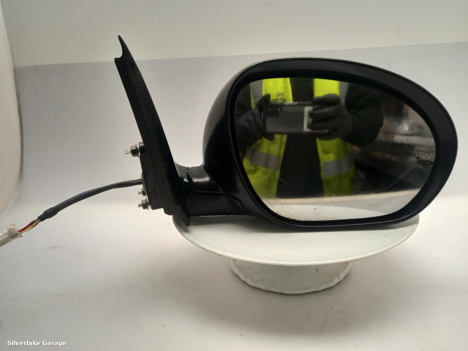 View Auto part R Door Mirror NISSAN JUKE 2011