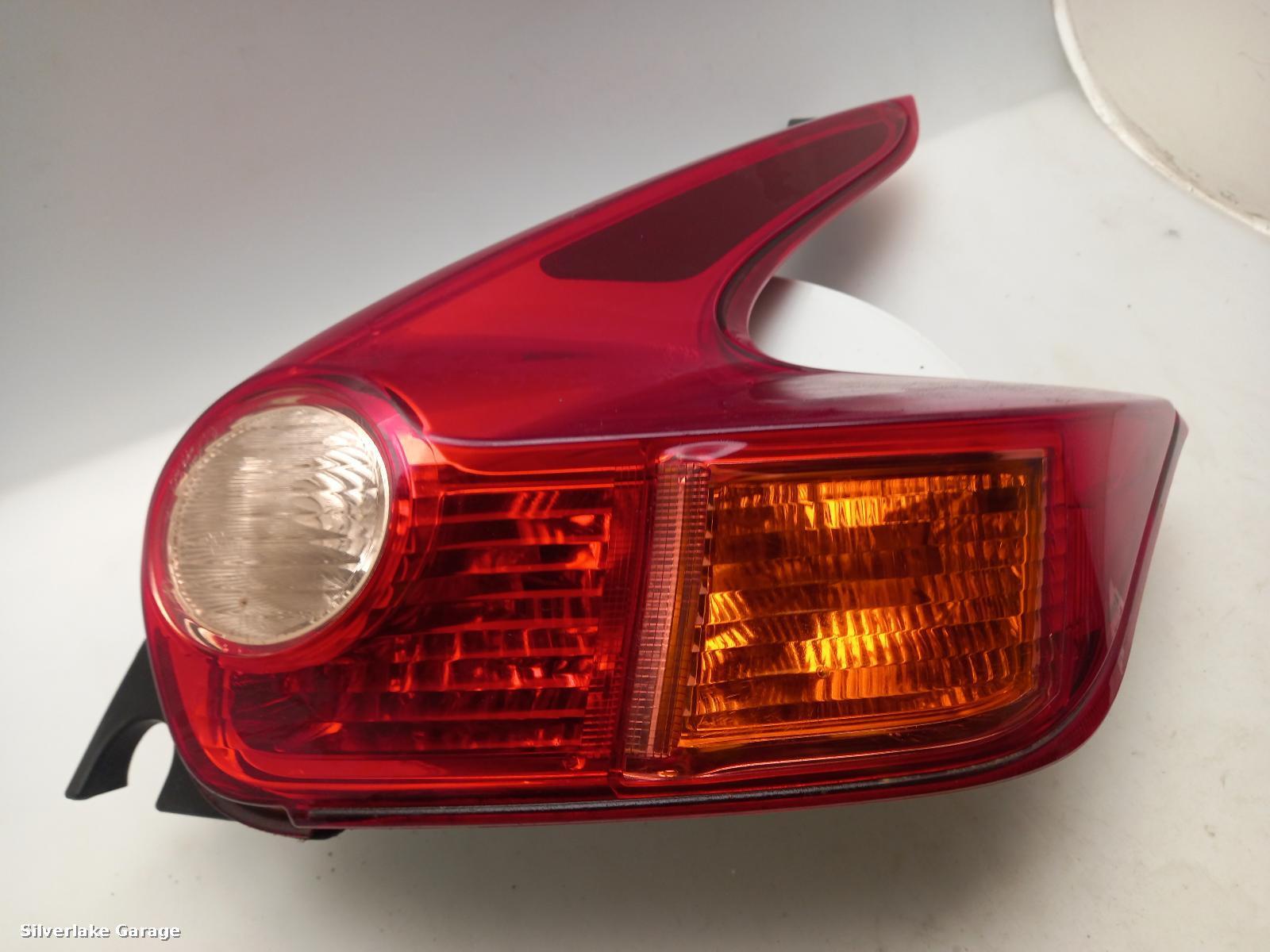 View Auto part R Taillight NISSAN JUKE 2011