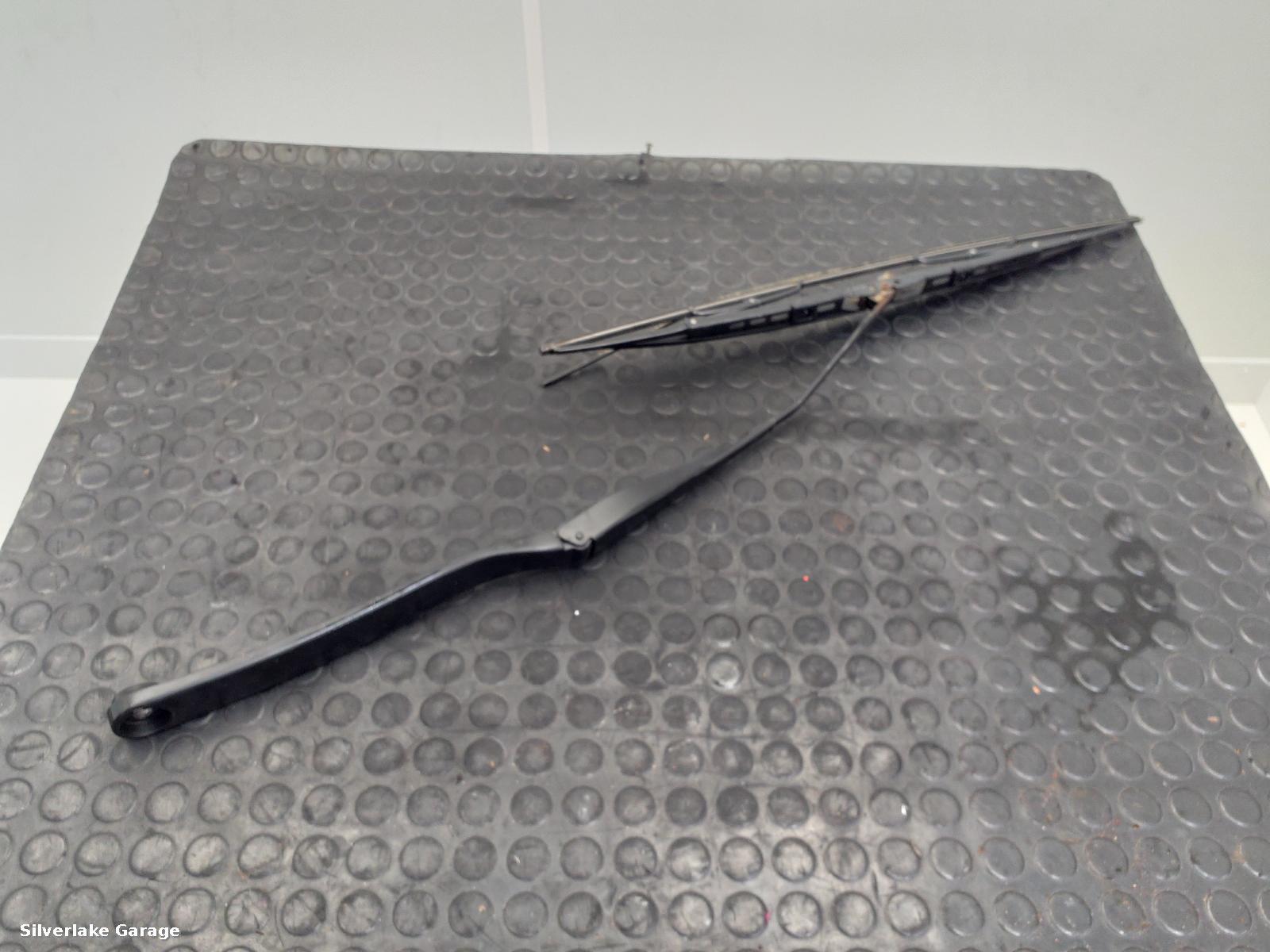 View Auto part Wiper Arm NISSAN JUKE 2011