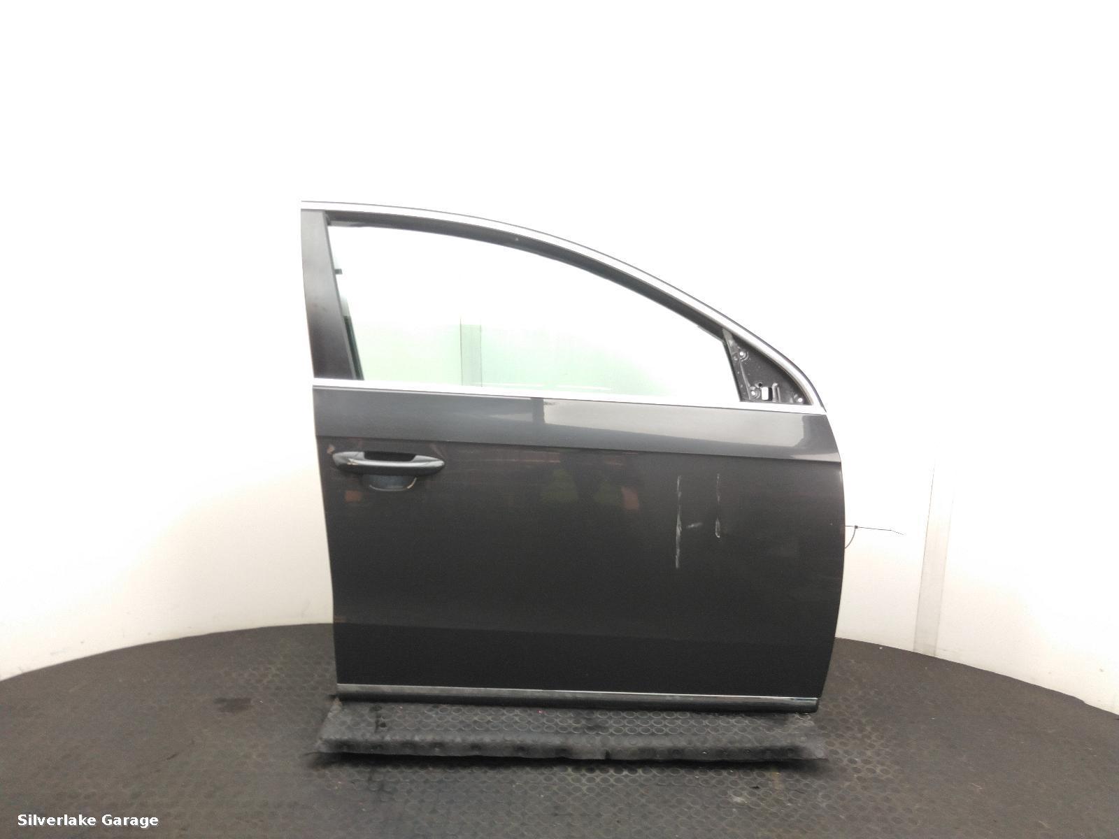 View Auto part R Front Door VOLKSWAGEN PASSAT 2011