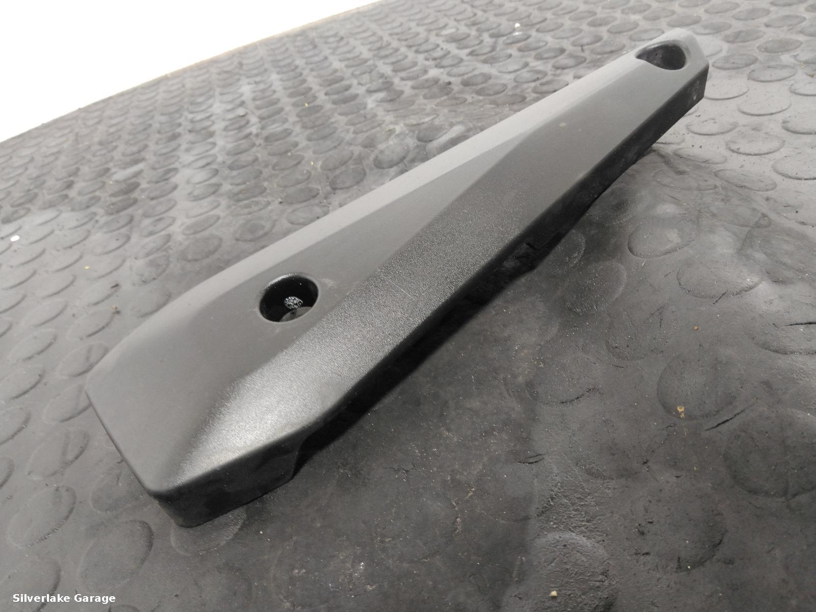 View Auto part SIDE_PANEL_LEFT YAMAHA FZ8 2013