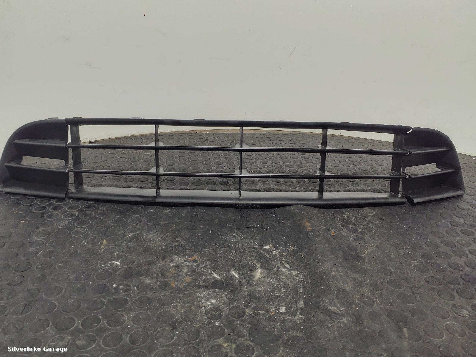 View Auto part Grille SKODA OCTAVIA 2011