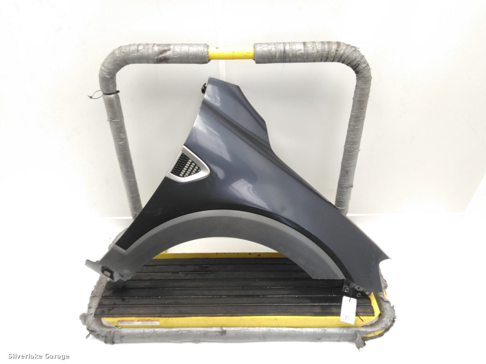 View Auto part R Wing CHEVROLET CAPTIVA 2009