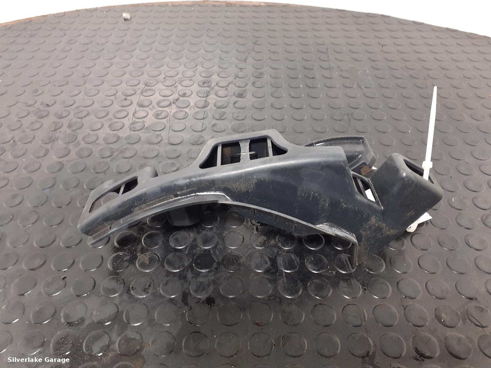 View Auto part REAR BUMPER BRACKET LAND ROVER RANGE ROVER SPORT 2007