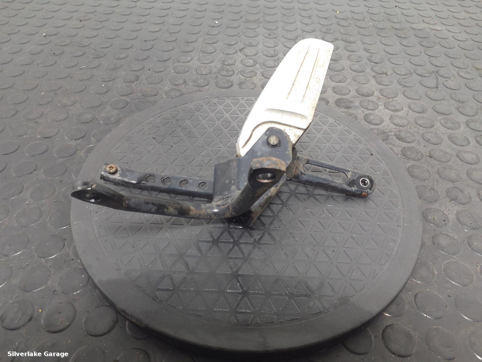 View Auto part RIGHT_FOOTREST HONDA WW 2013