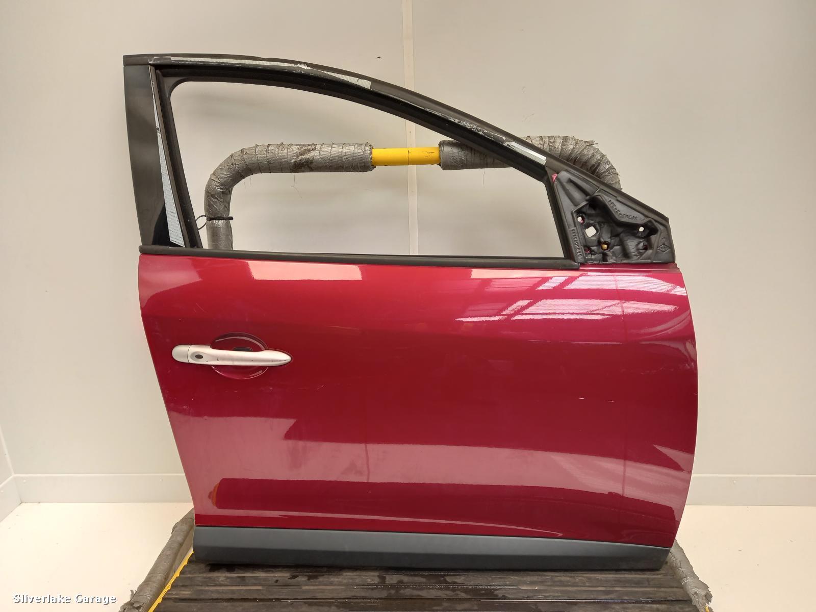 View Auto part R Front Door RENAULT MEGANE 2009
