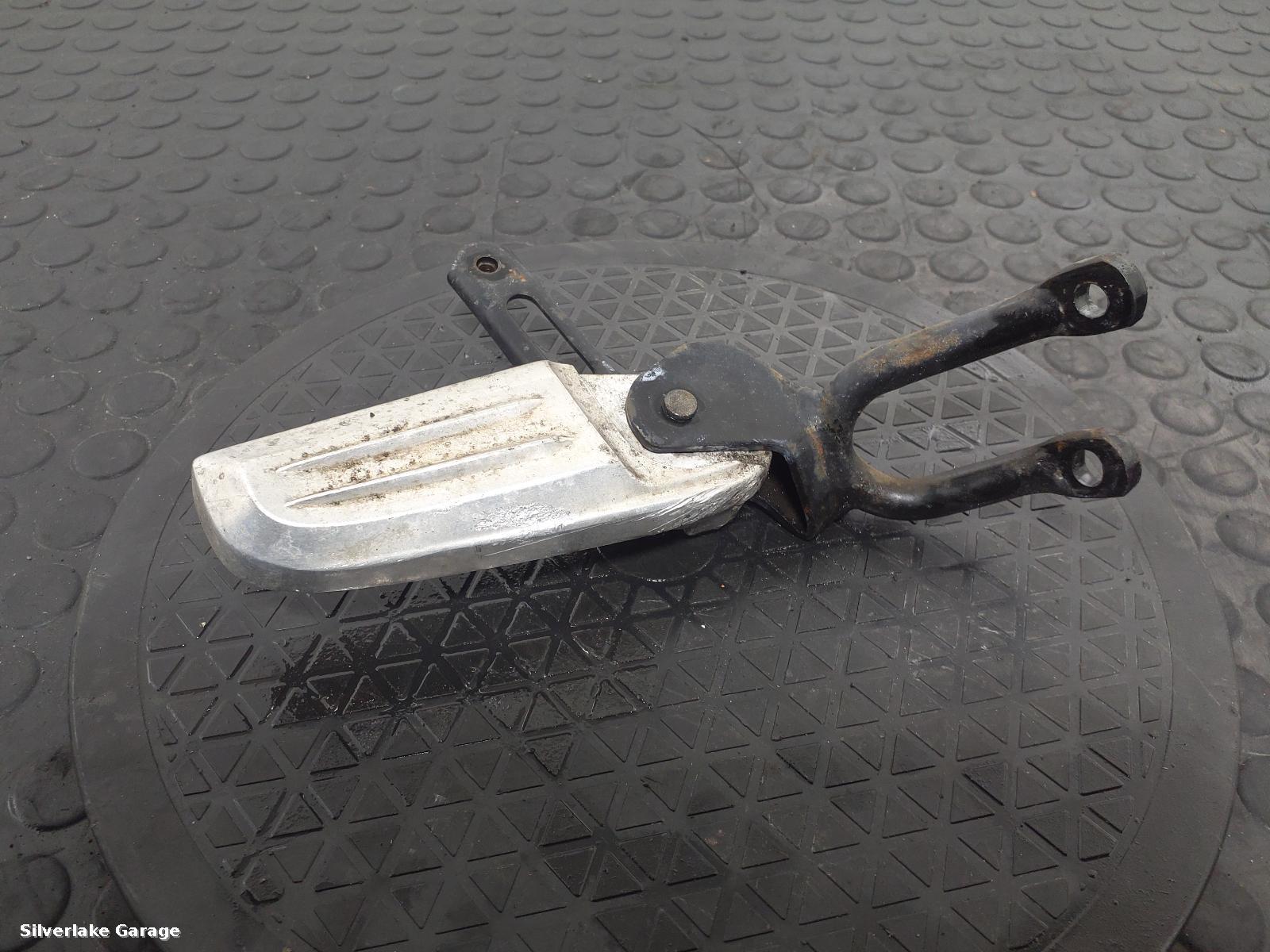 View Auto part RIGHT_FOOTREST HONDA WW 2013