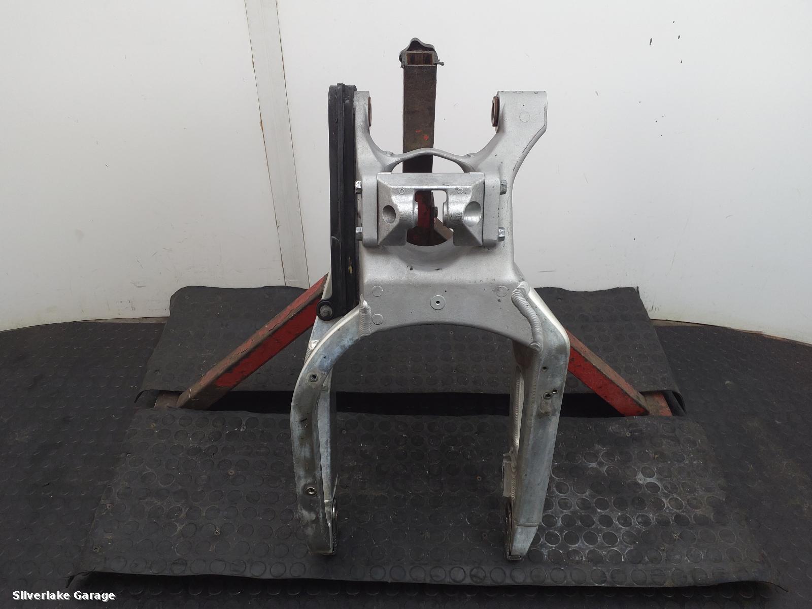 View Auto part Swing Arm HONDA CBR 2003