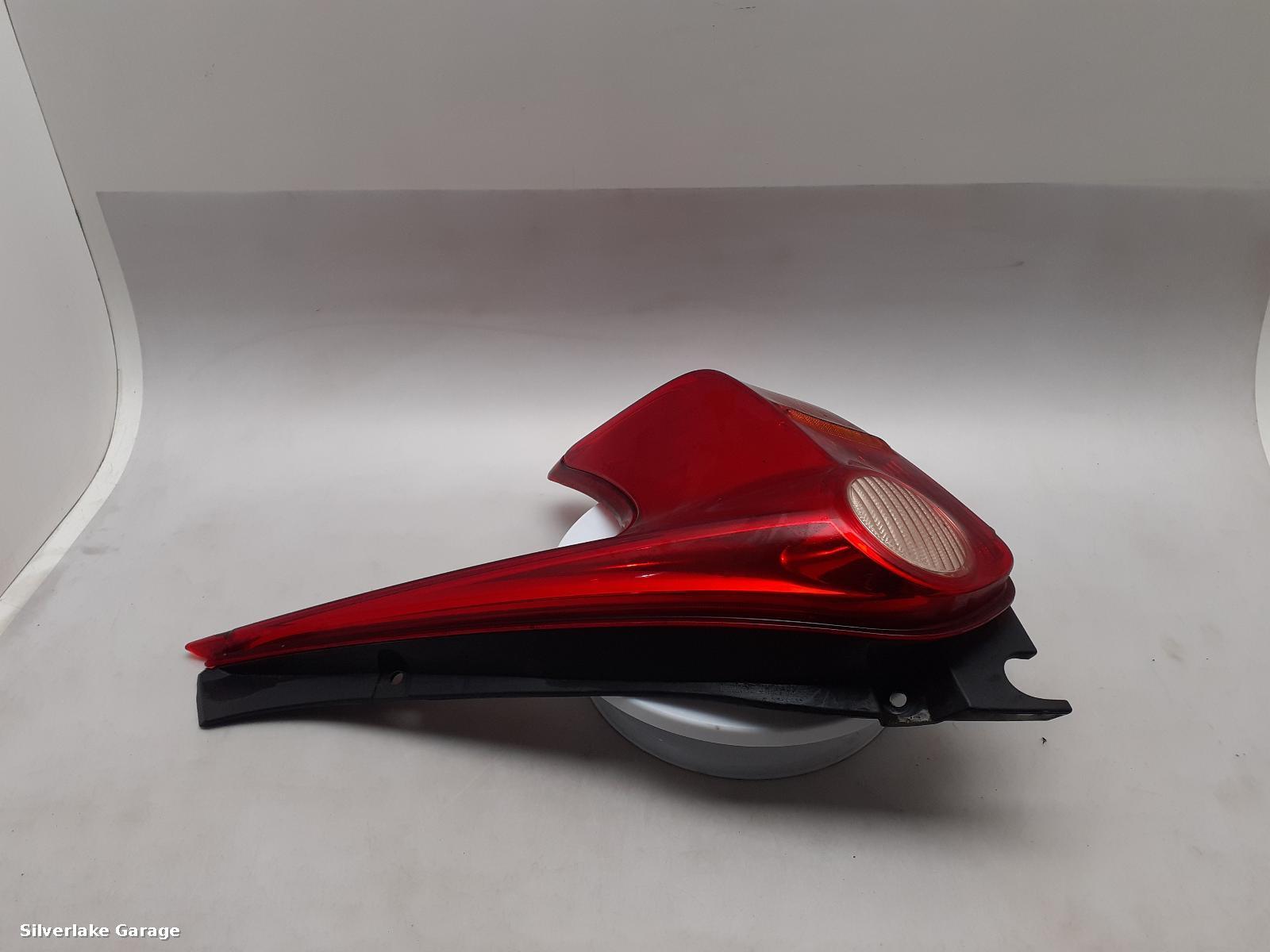 View Auto part R Taillight NISSAN JUKE 2011