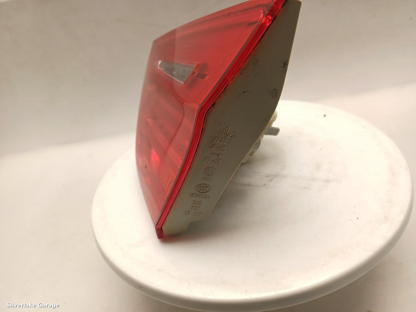 View Auto part R Taillight BMW 3 SERIES 2009
