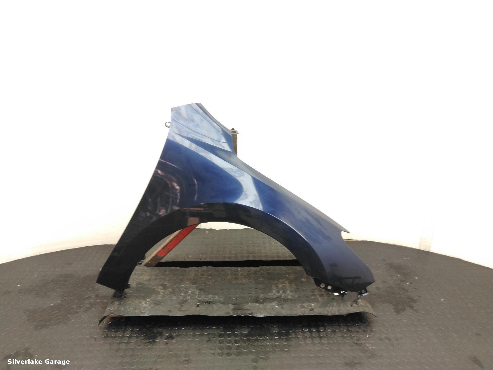 View Auto part R Wing HYUNDAI I30 2008