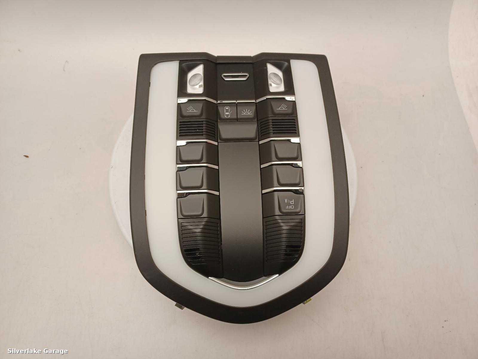 View Auto part Courtesy Light PORSCHE MACAN 2019