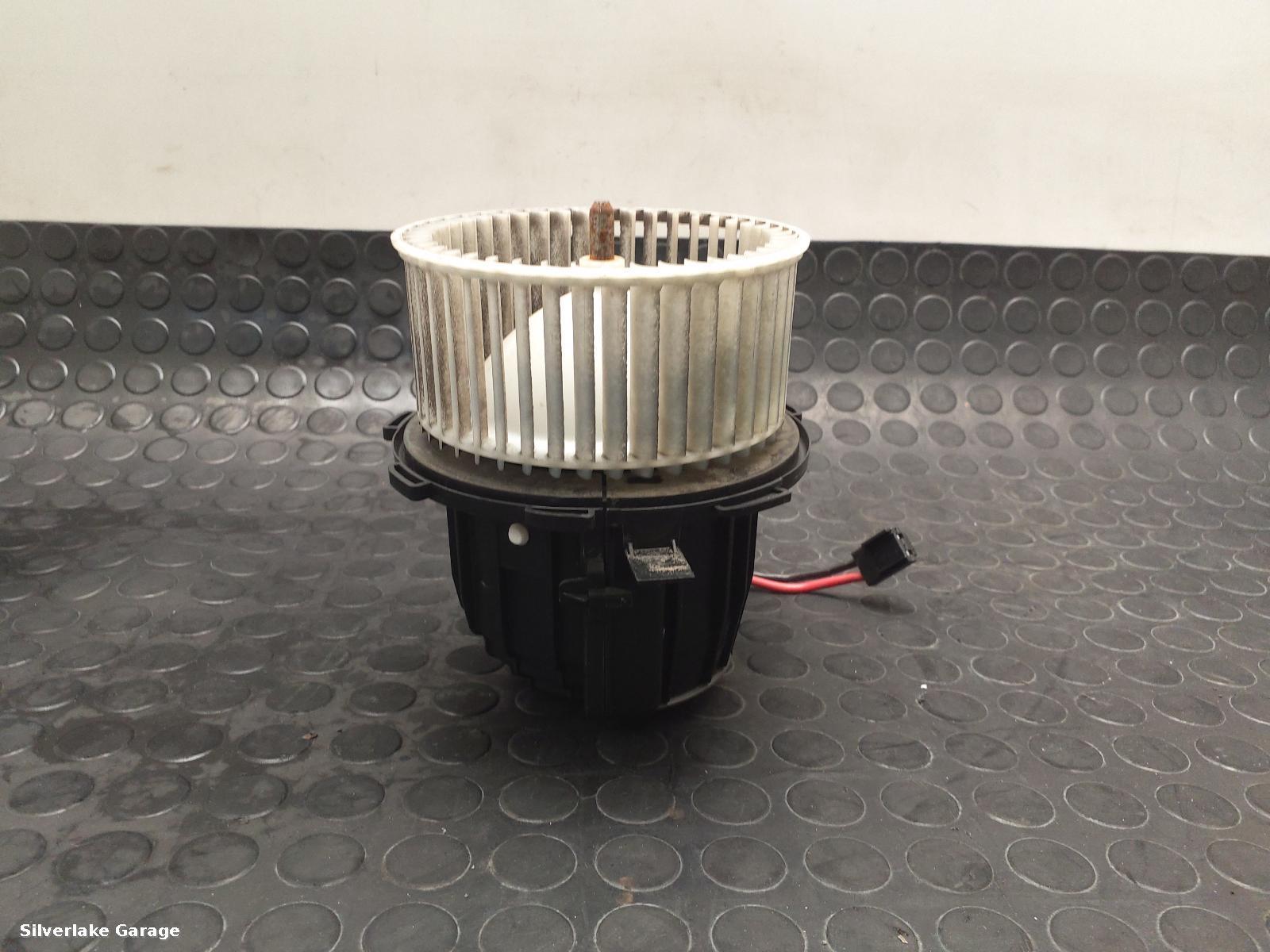 View Auto part Heater Motor/Assembly PORSCHE MACAN 2019