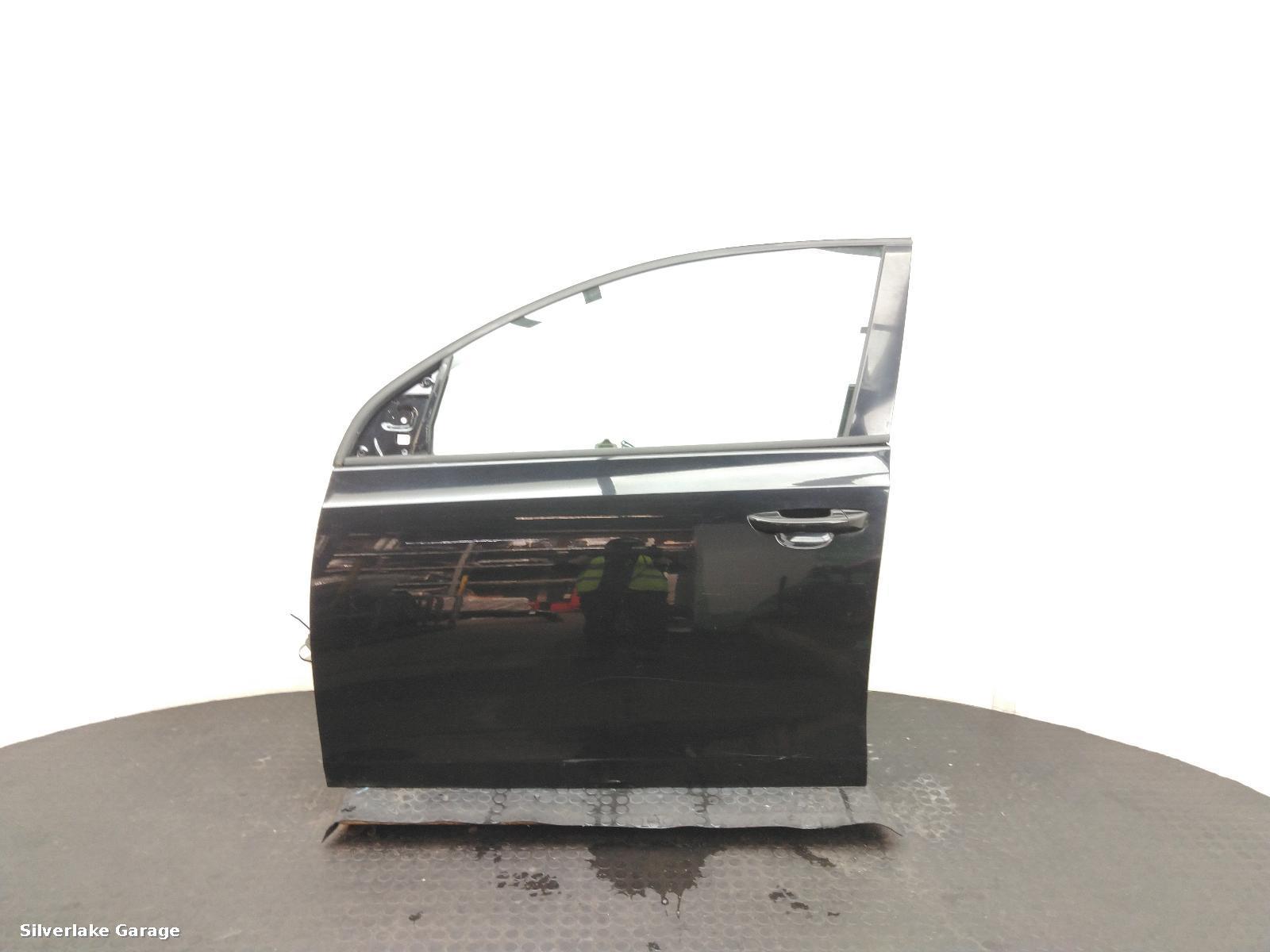 View Auto part L Front Door VOLKSWAGEN GOLF 2009
