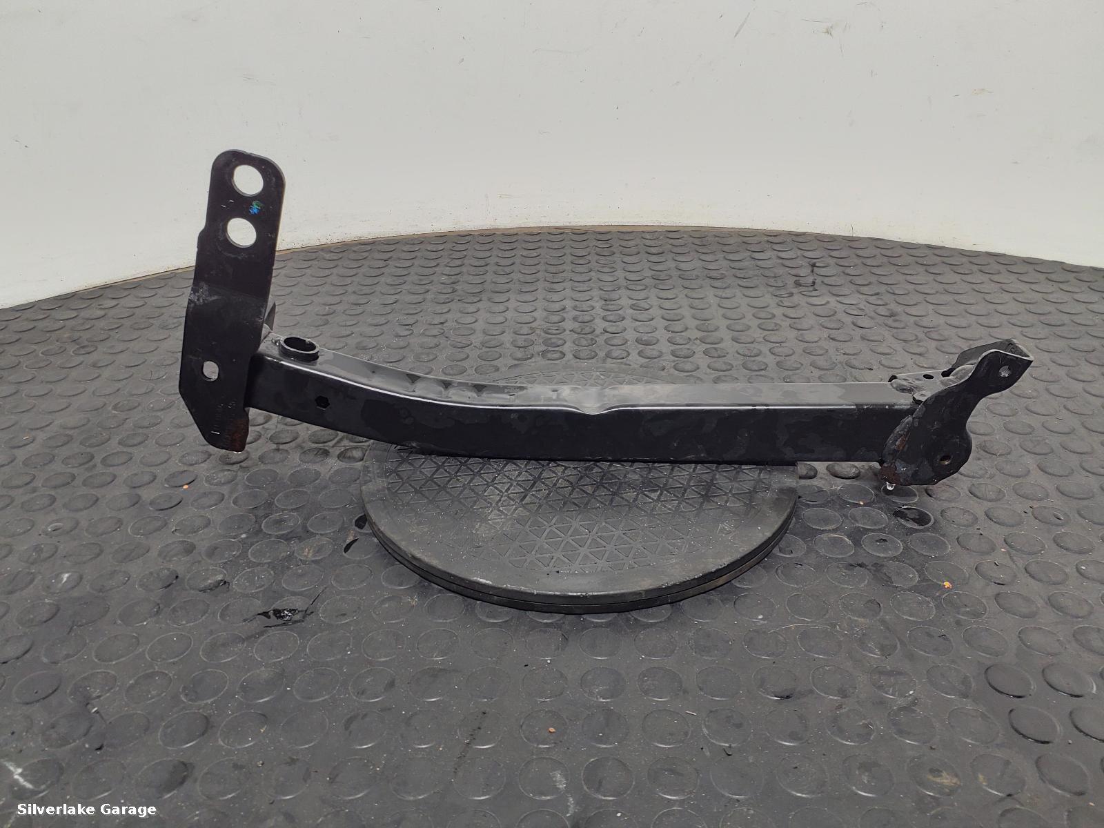 View Auto part Misc Bracket PEUGEOT 208 2020