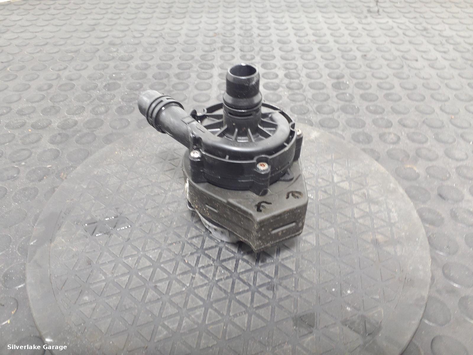 View Auto part Water Pump PEUGEOT 208 2020