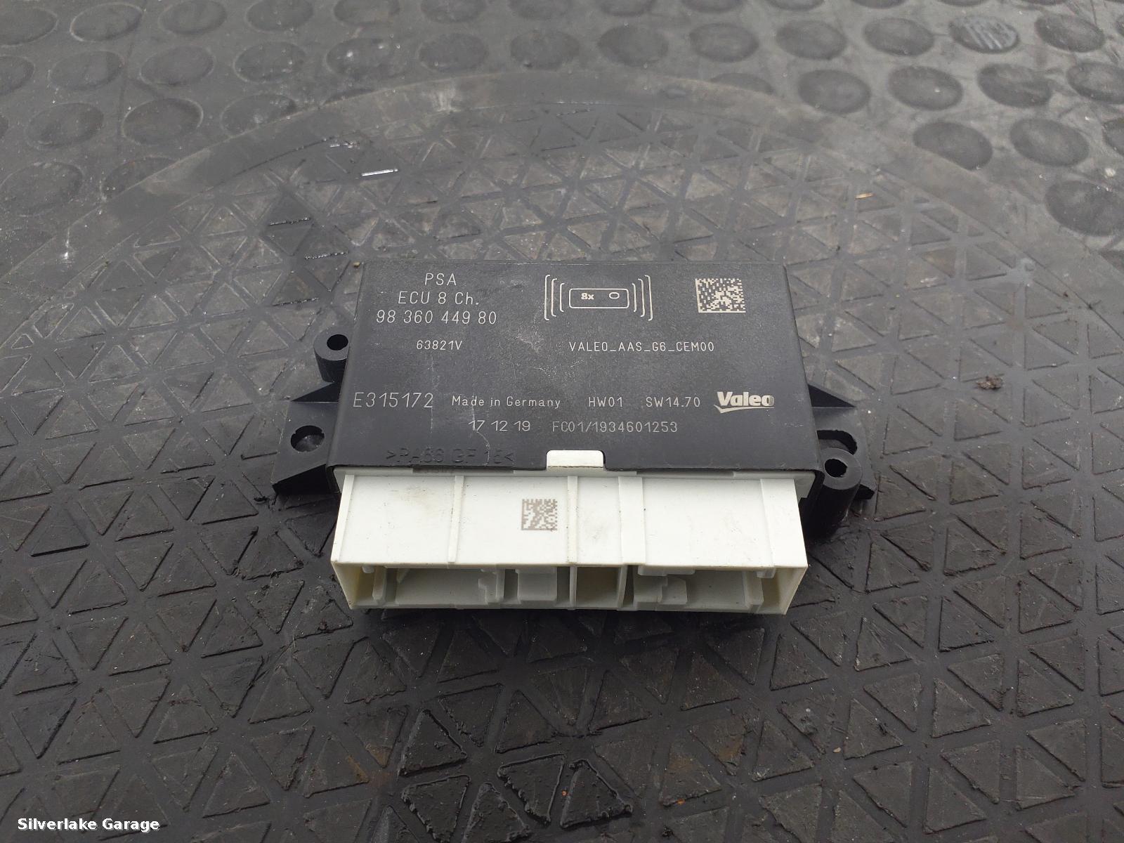 View Auto part ECU PEUGEOT 208 2020