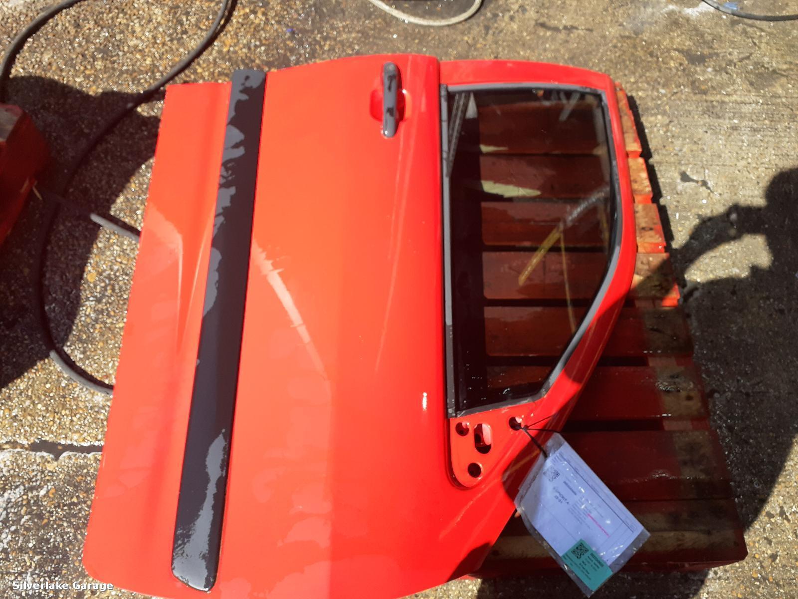 View Auto part R Front Door SEAT INCA 2000
