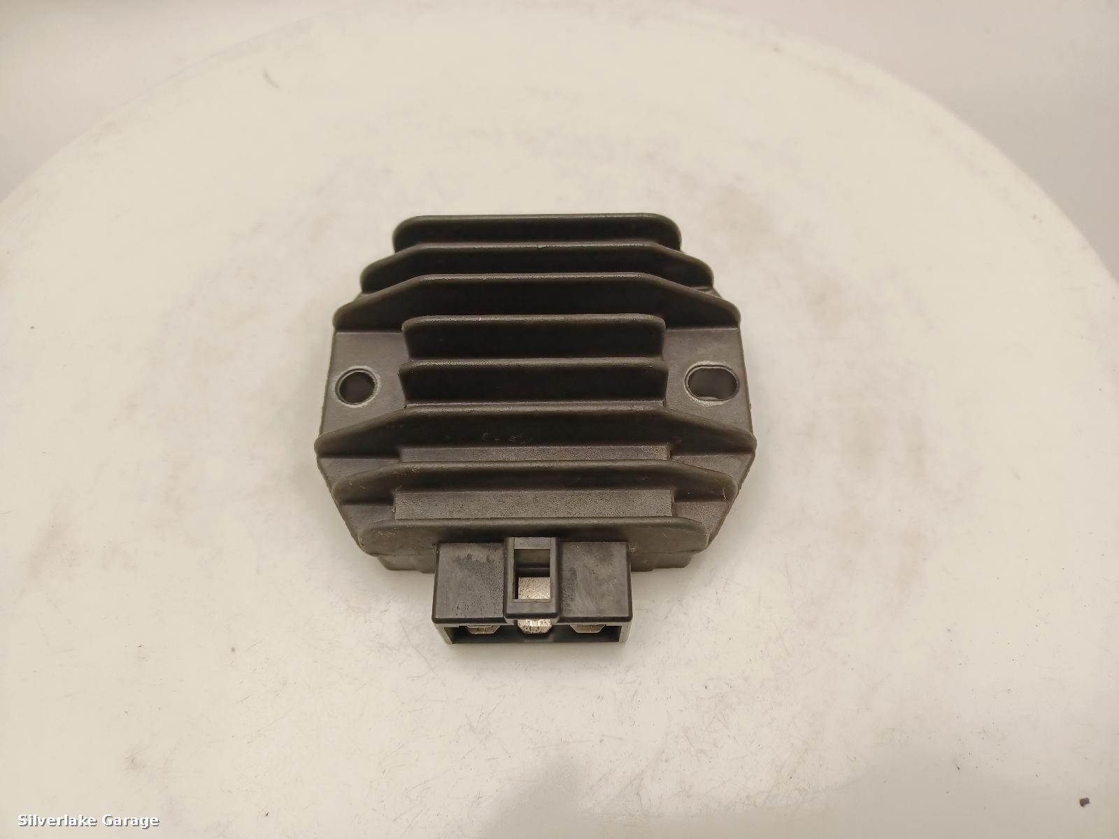 View Auto part Regulator/Rectifier GILERA RUNNER 200 2005