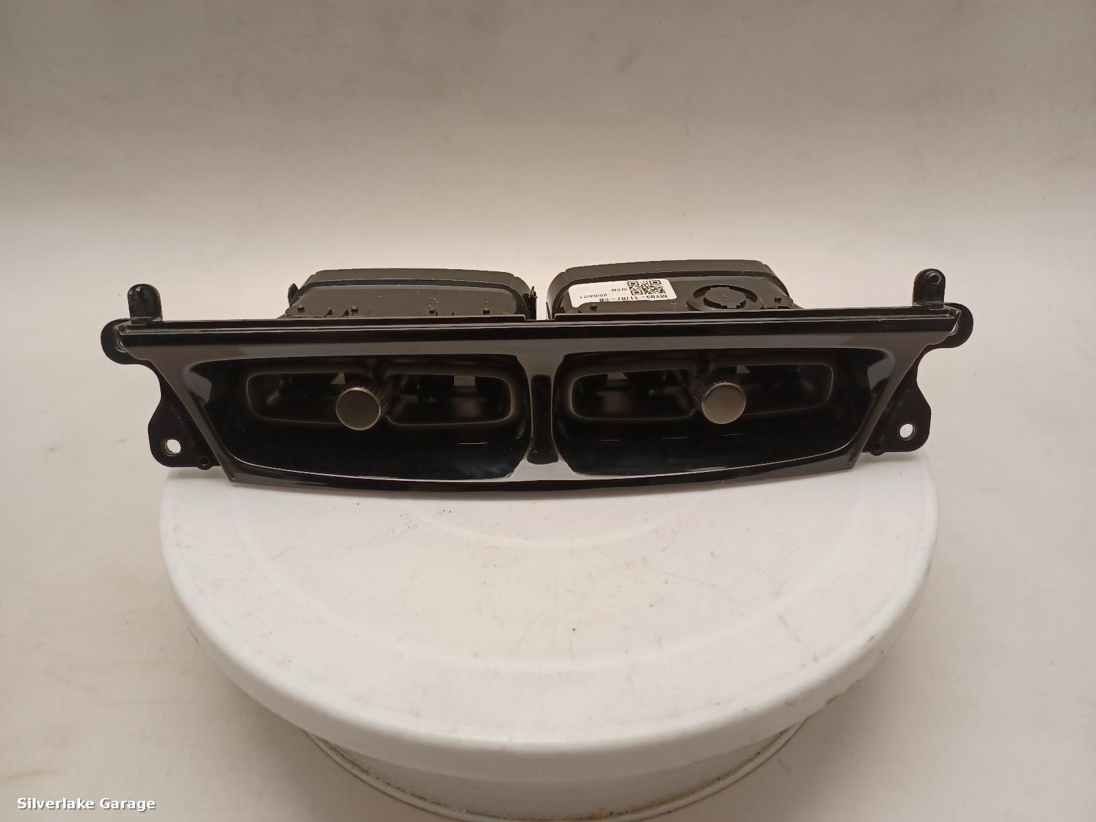 View Auto part Vents ASTON MARTIN DBX 2021