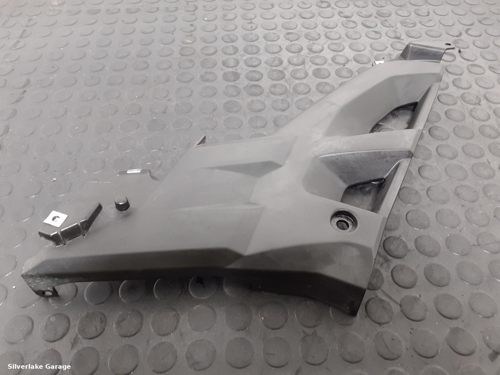 View Auto part SIDE_PANEL_RIGHT YAMAHA MT 125 2015