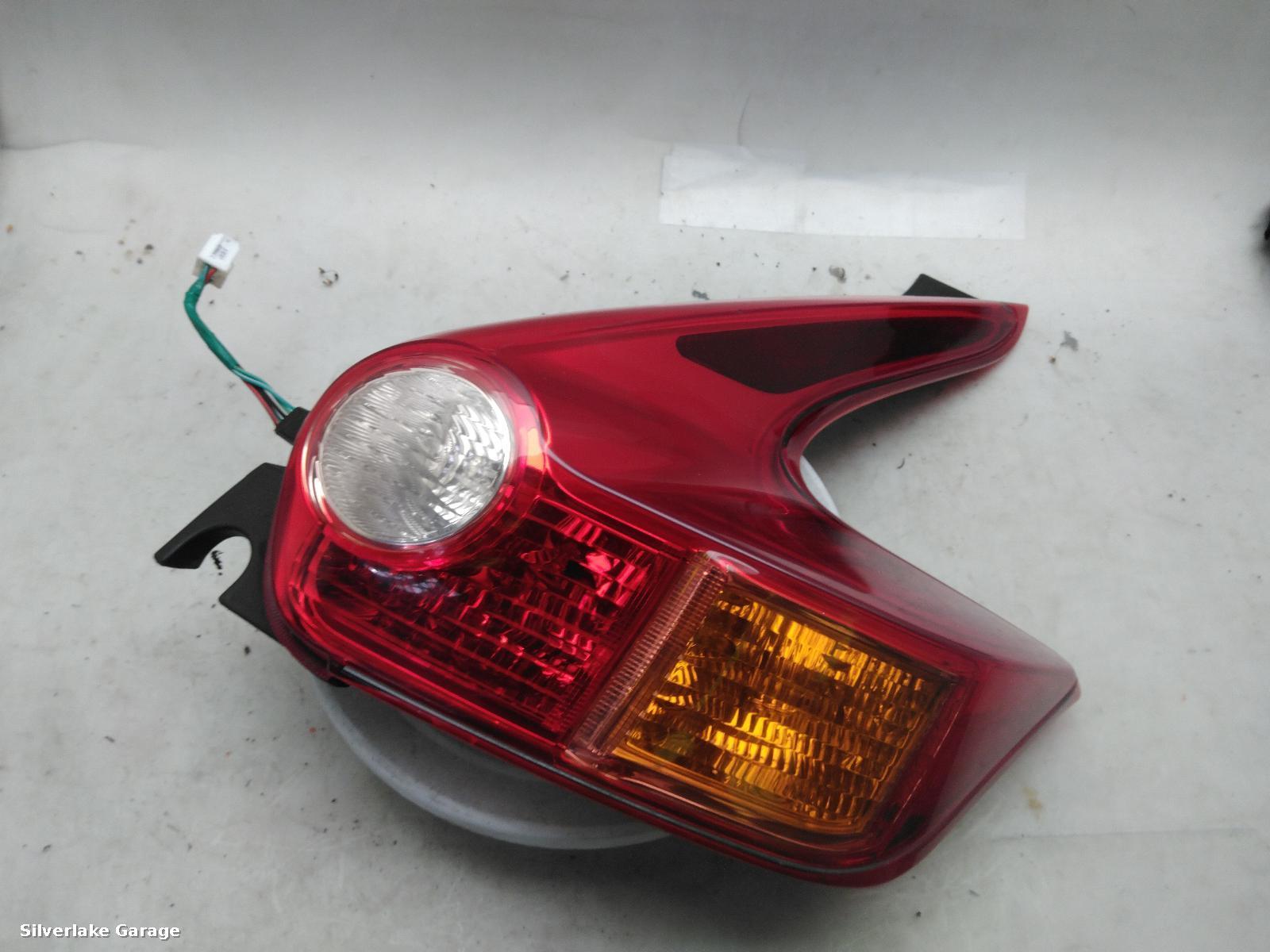 View Auto part R Taillight NISSAN JUKE 2012