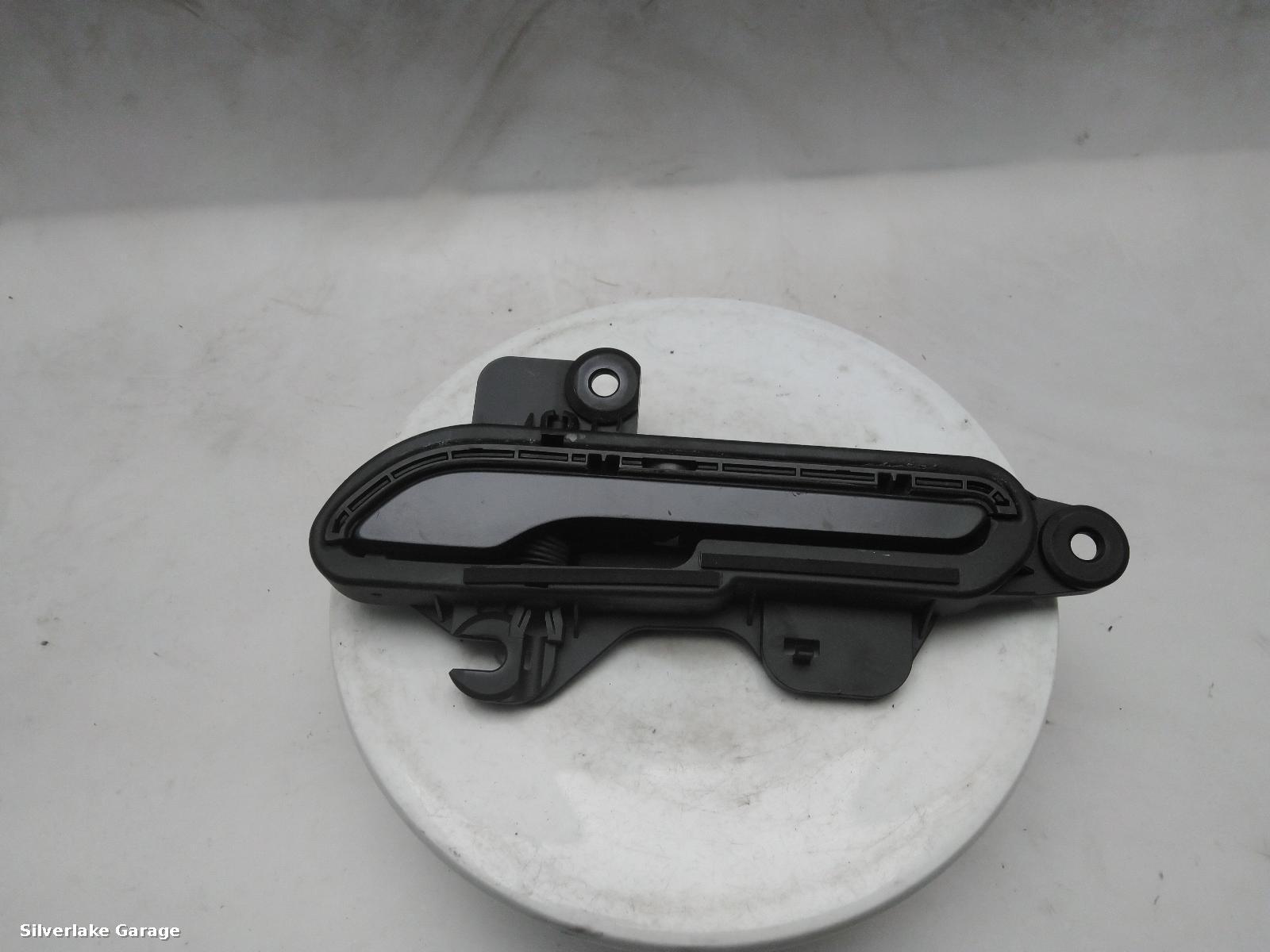 View Auto part Door Handle TESLA MODEL 3 2021