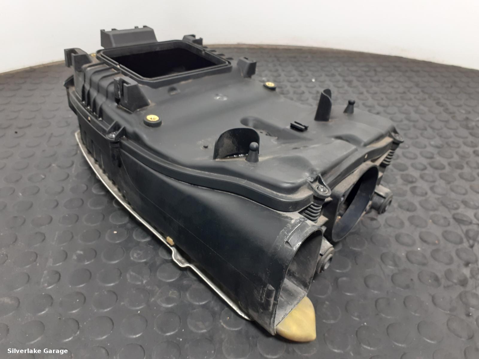 View Auto part Air Cleaner/Box MERCEDES C CLASS 2013