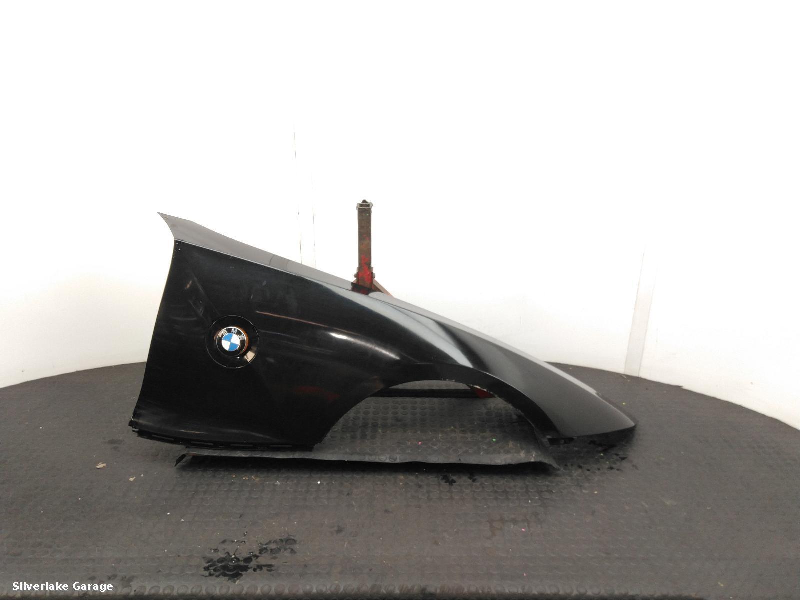 View Auto part R Wing BMW Z4 2004