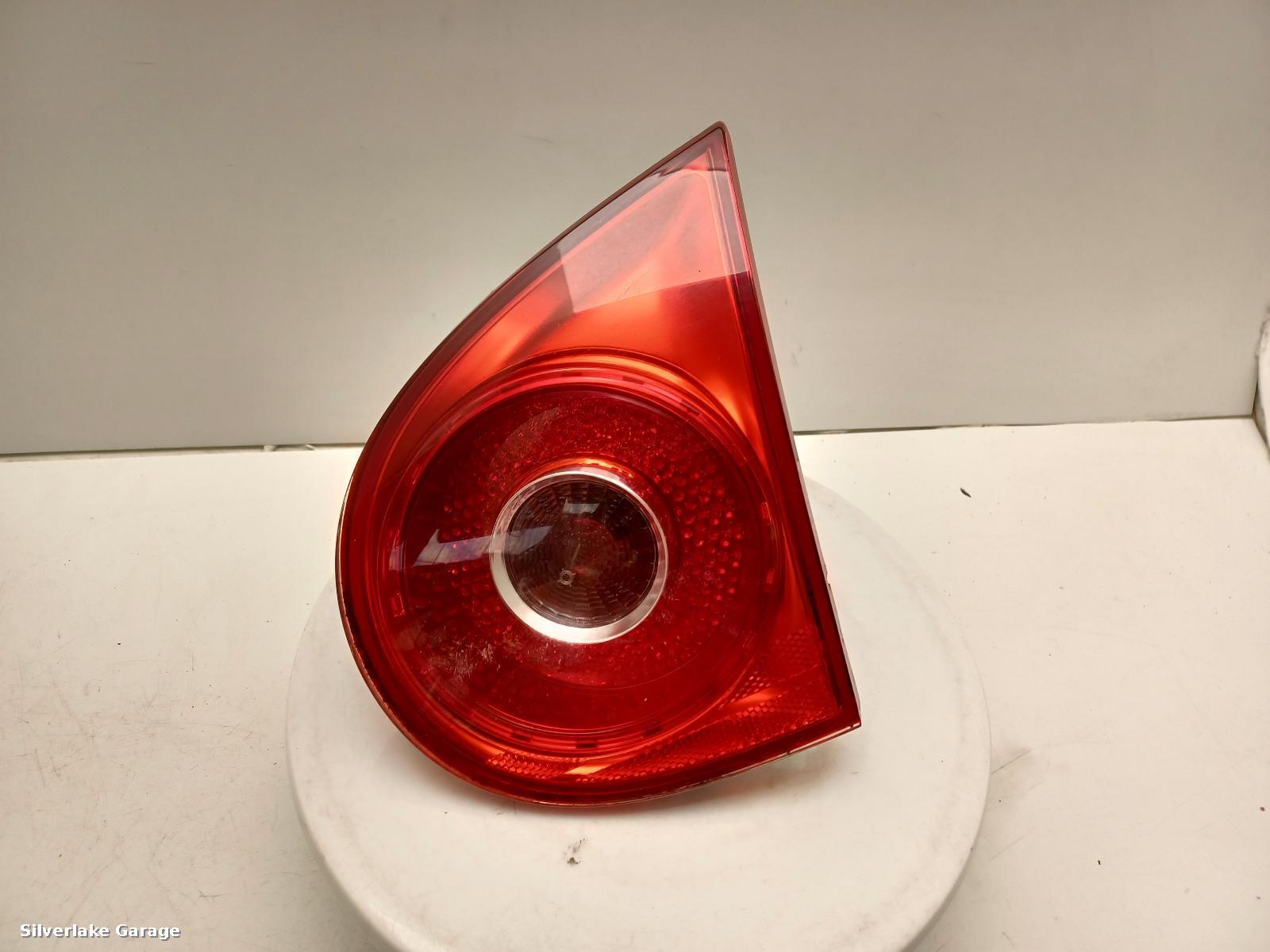 View Auto part R Taillight VOLKSWAGEN GOLF 2005