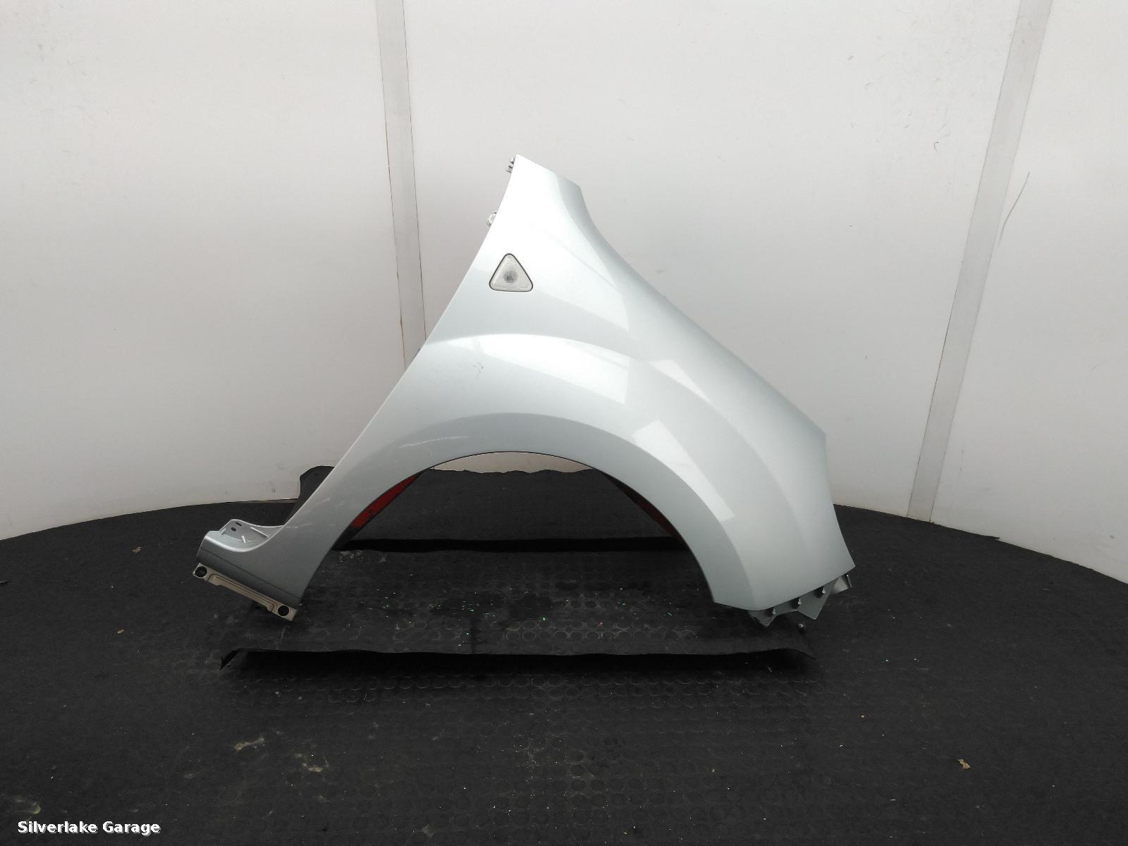 View Auto part R Wing RENAULT KANGOO 2012