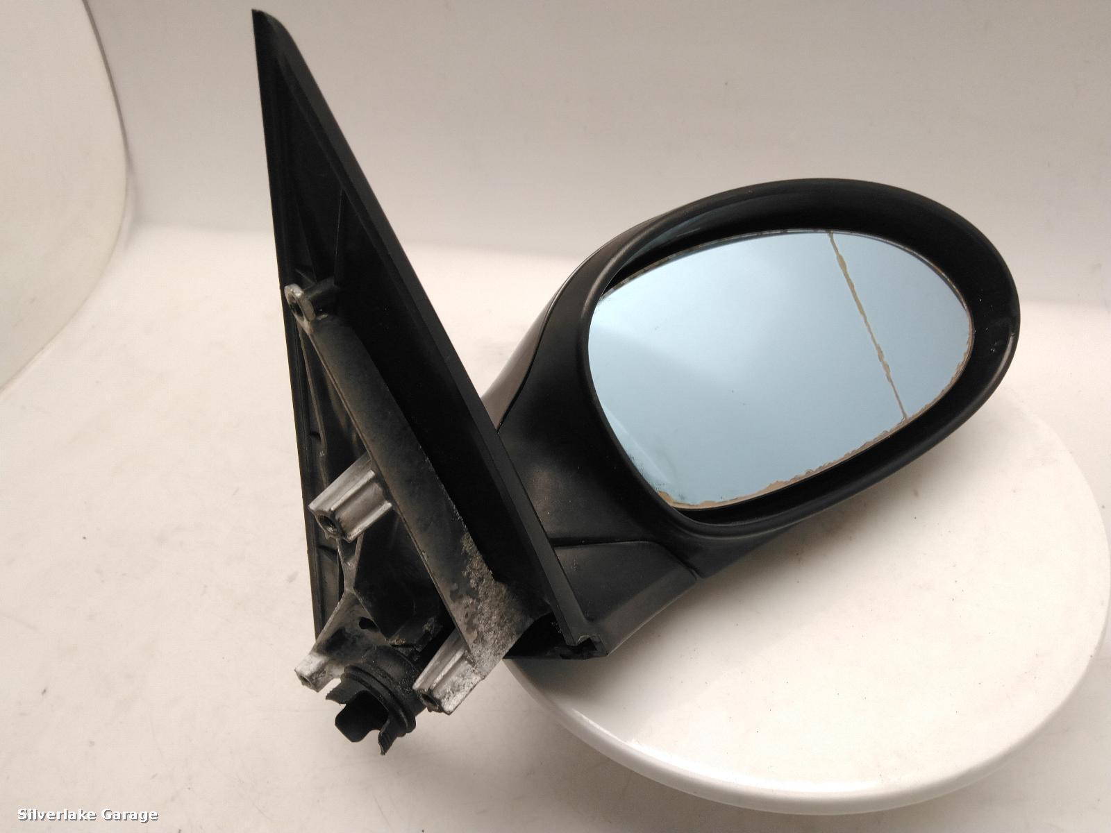 View Auto part R Door Mirror BMW 1 SERIES 2004