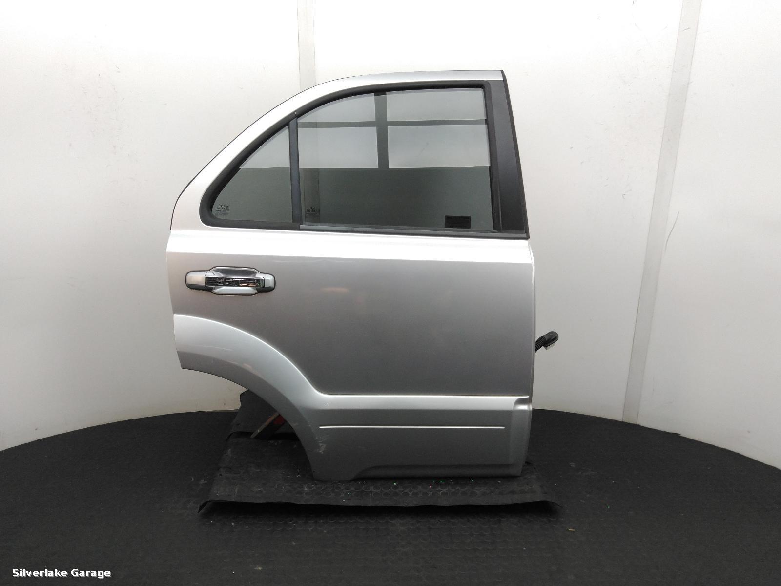 View Auto part R Rear Door KIA SORENTO 2007