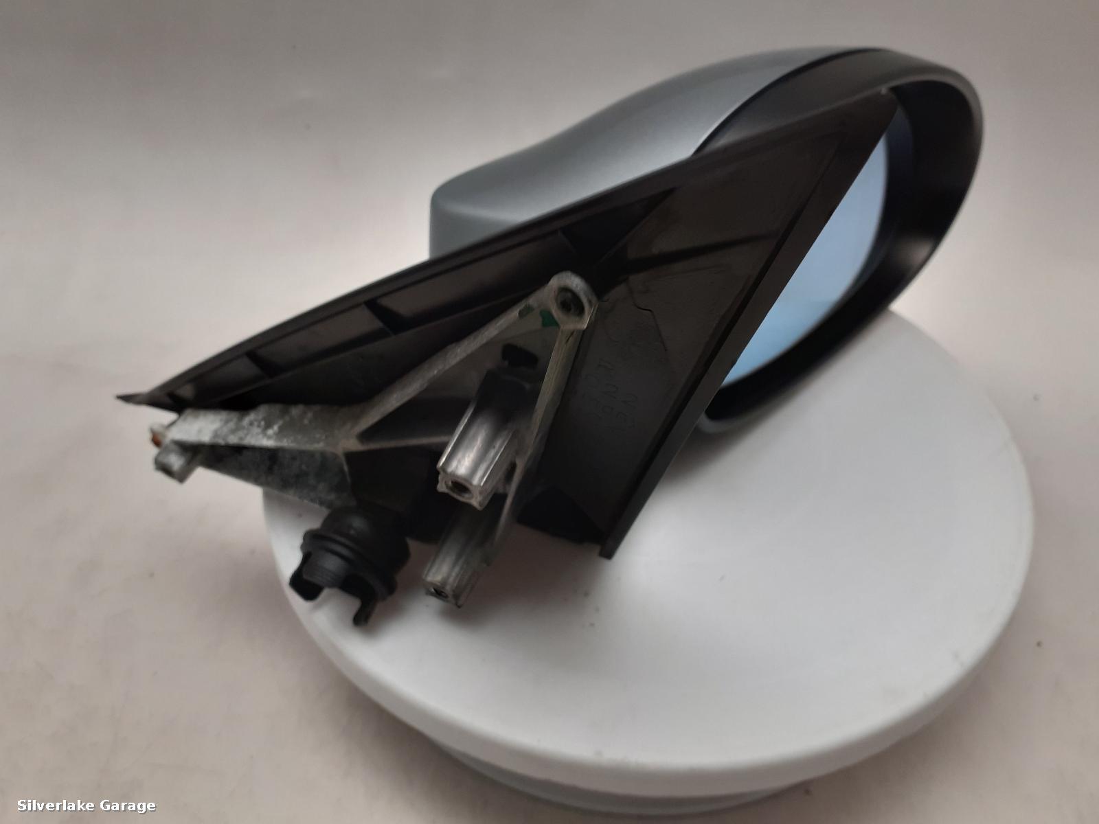 View Auto part R Door Mirror BMW 1 SERIES 2005