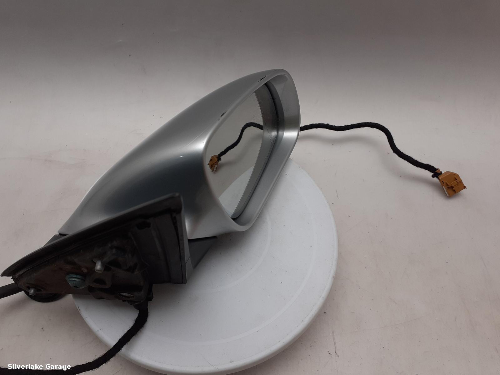 View Auto part R Door Mirror AUDI A8 2005