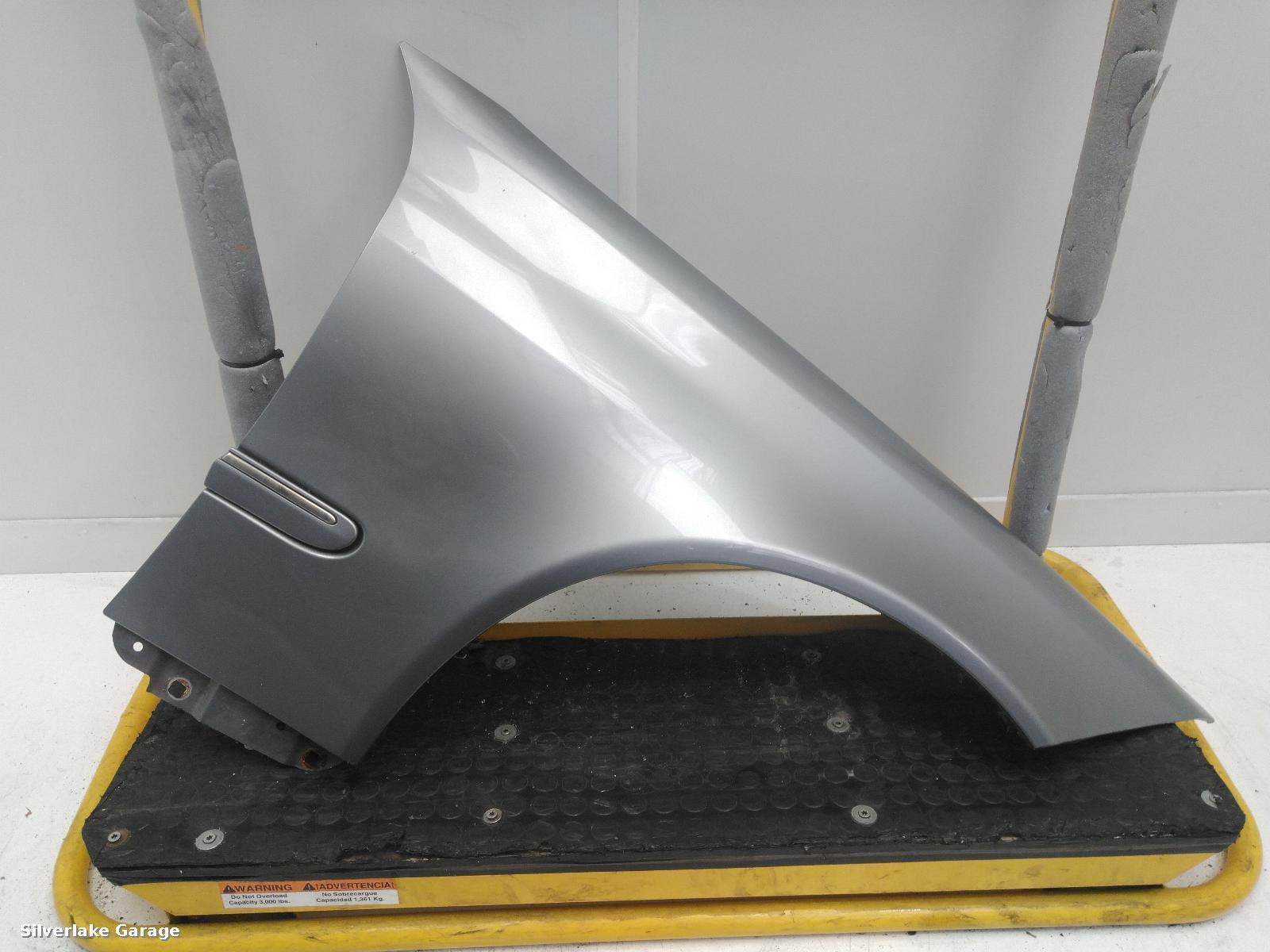 View Auto part R Wing MERCEDES CLC 2009